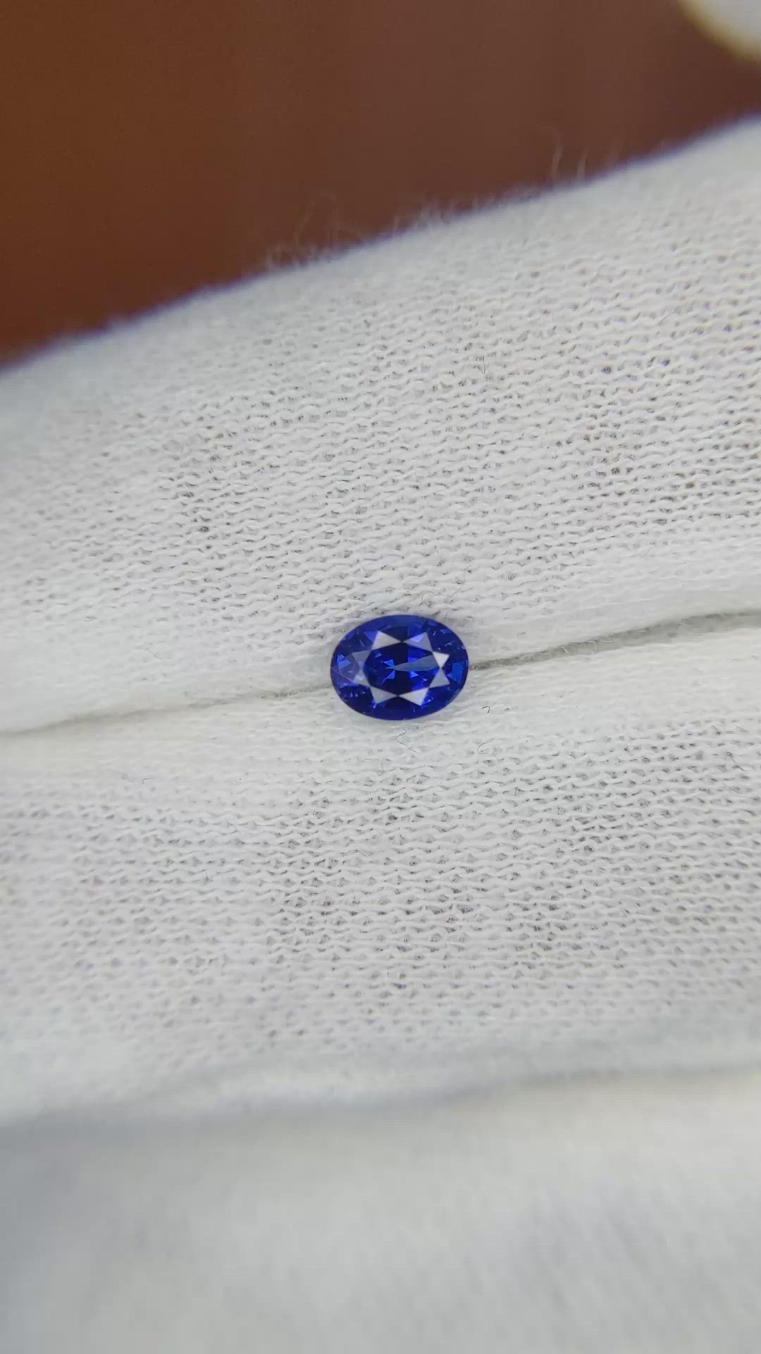 0.54 Ct. Blue Sapphire from Ceylon (Sri Lanka) Size Video