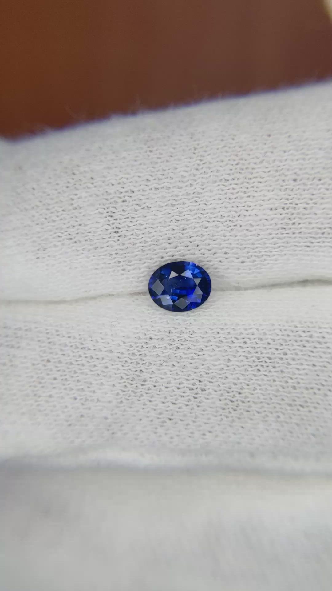0.55 Ct. Blue Sapphire from Ceylon (Sri Lanka) Size Video