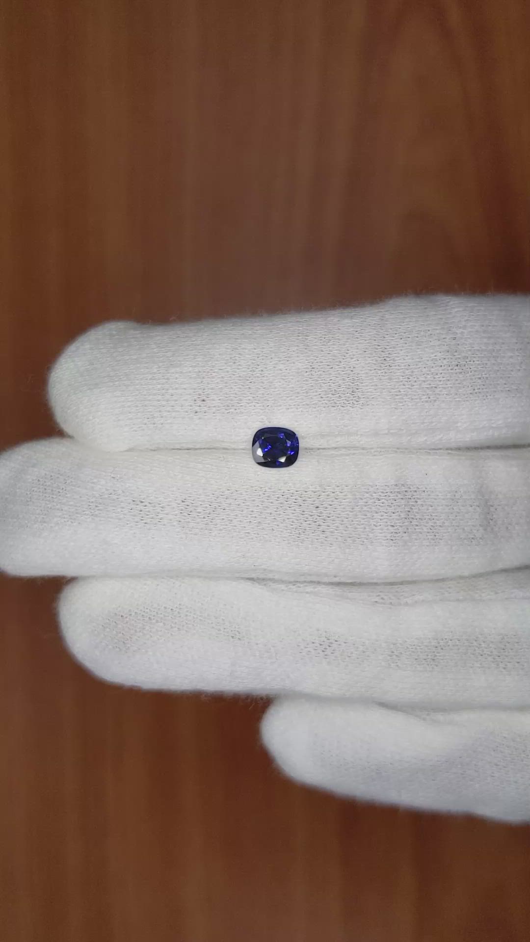 0.71 Ct. Blue Sapphire from Ceylon (Sri Lanka) Size Video