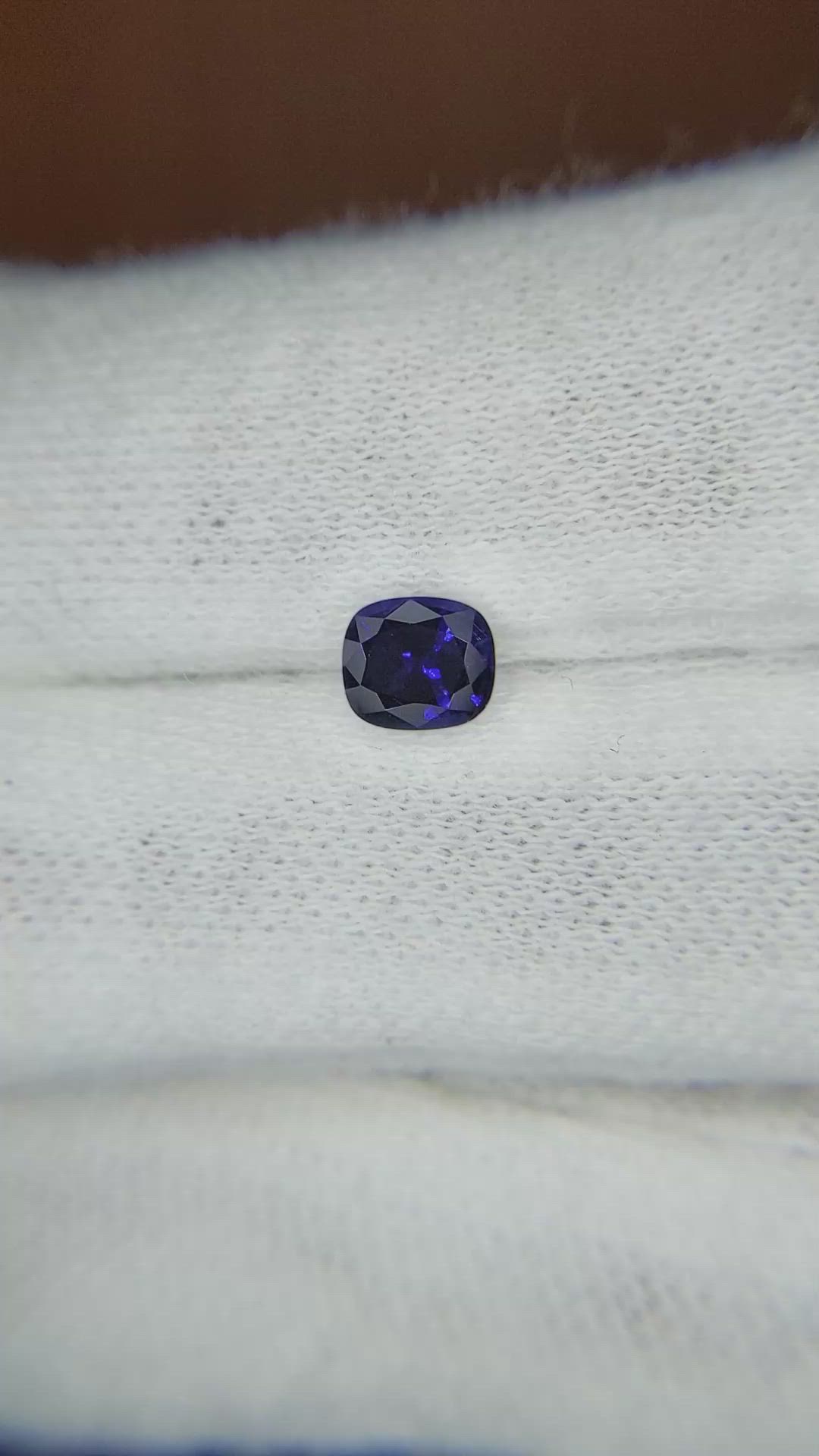 0.71 Ct. Blue Sapphire from Ceylon (Sri Lanka) Size Video