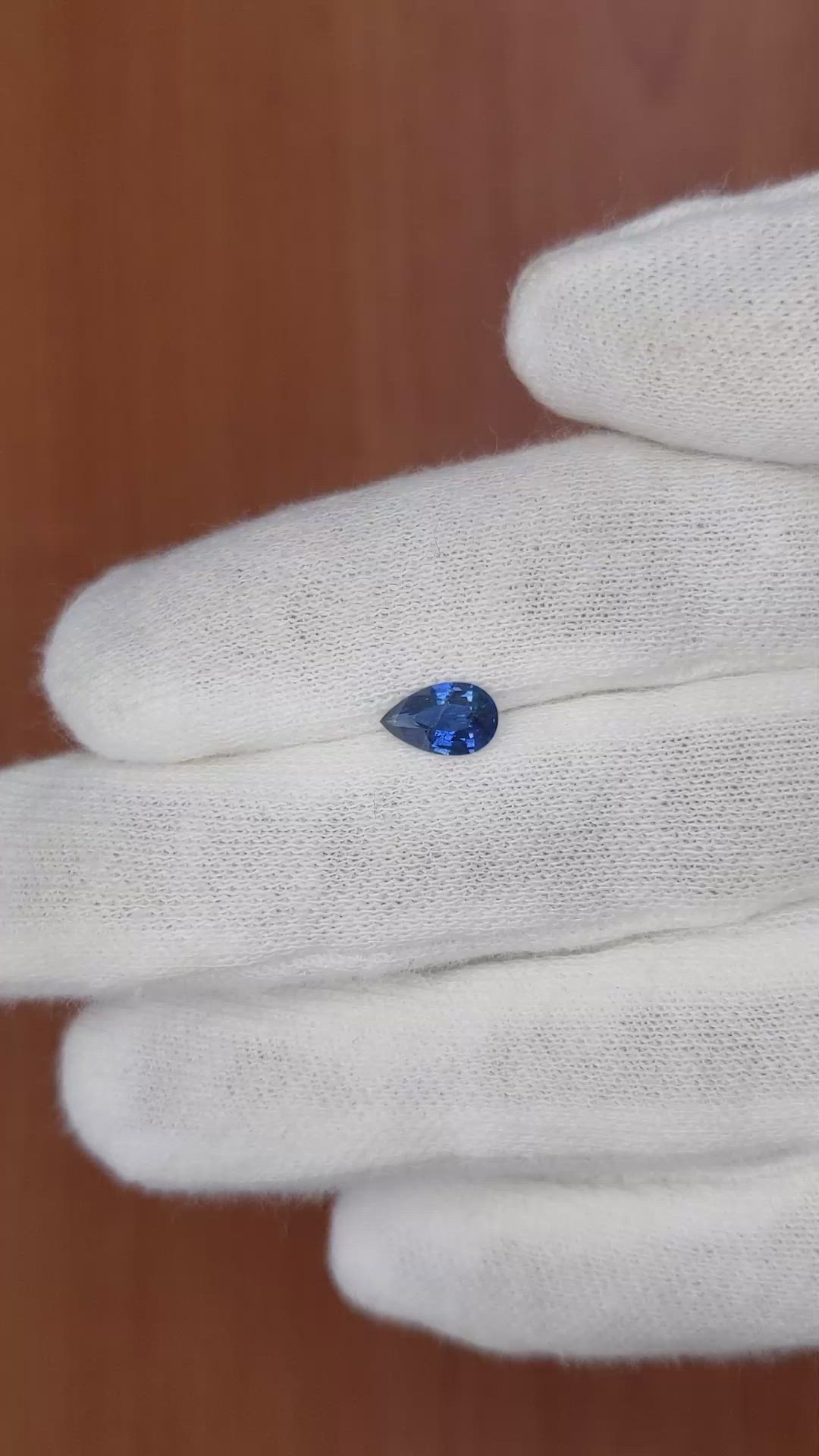 0.79 Ct. Blue Sapphire from Ceylon (Sri Lanka) Size Video