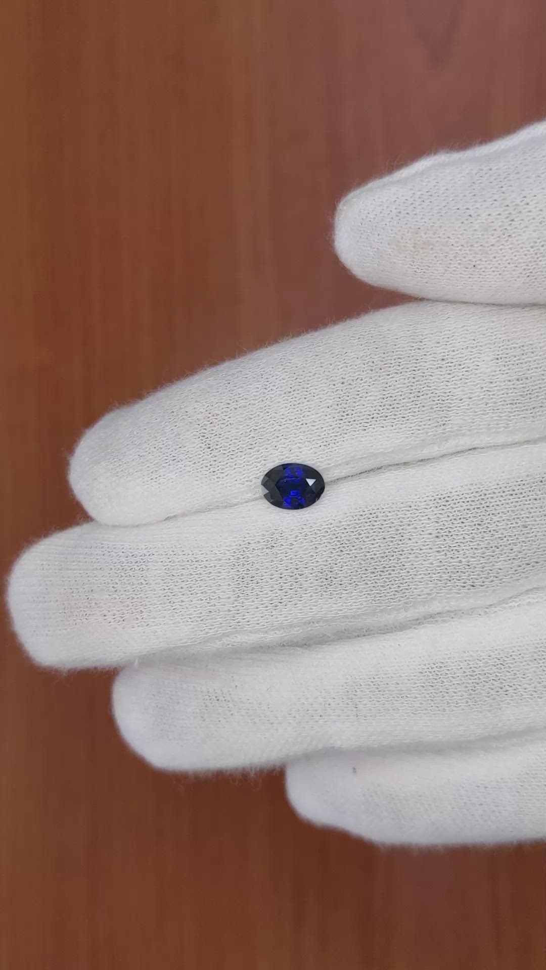 0.92 Ct. Blue Sapphire from Ceylon (Sri Lanka) Size Video