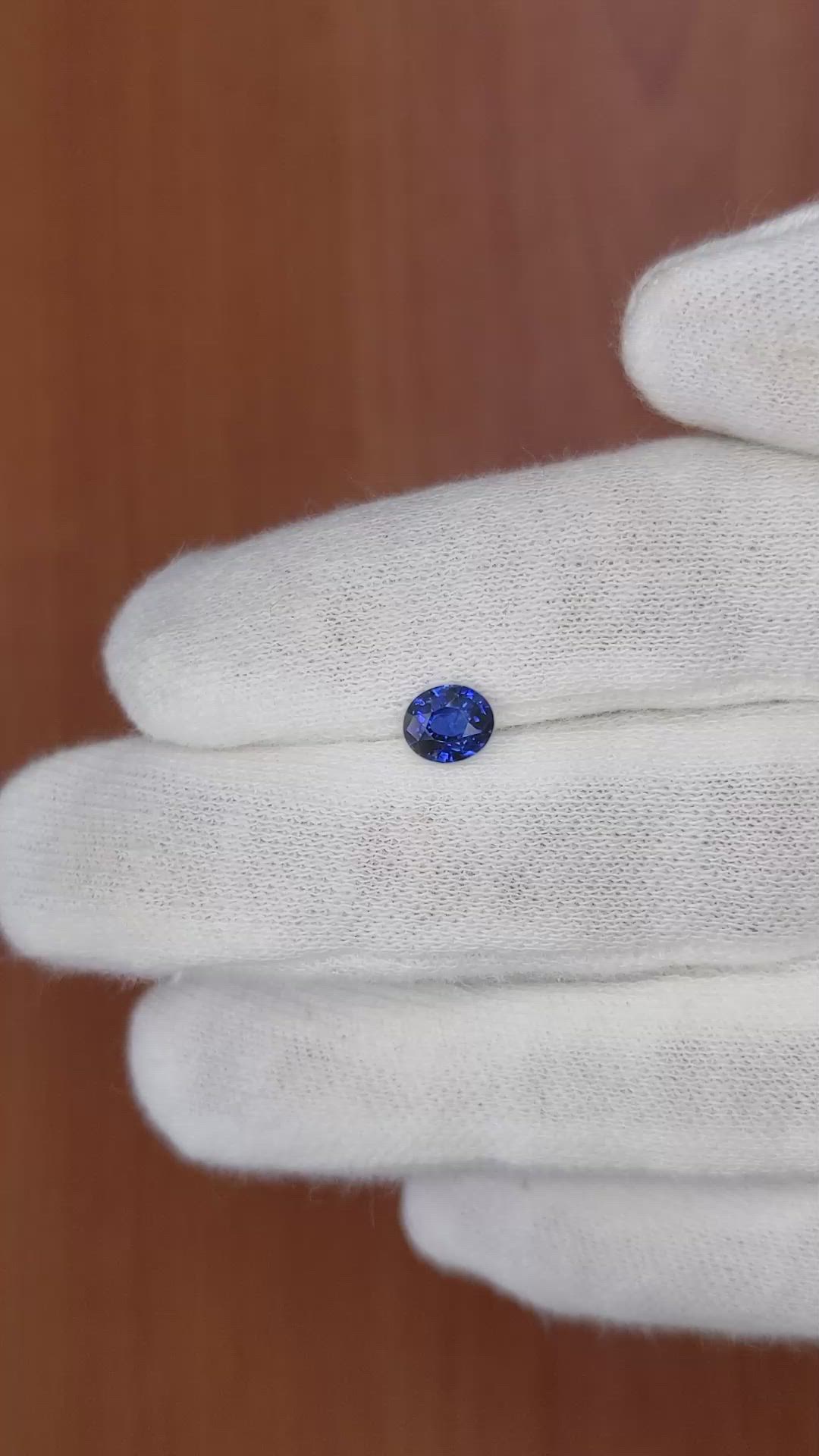 0.97 Ct. Blue Sapphire from Ceylon (Sri Lanka) Size Video