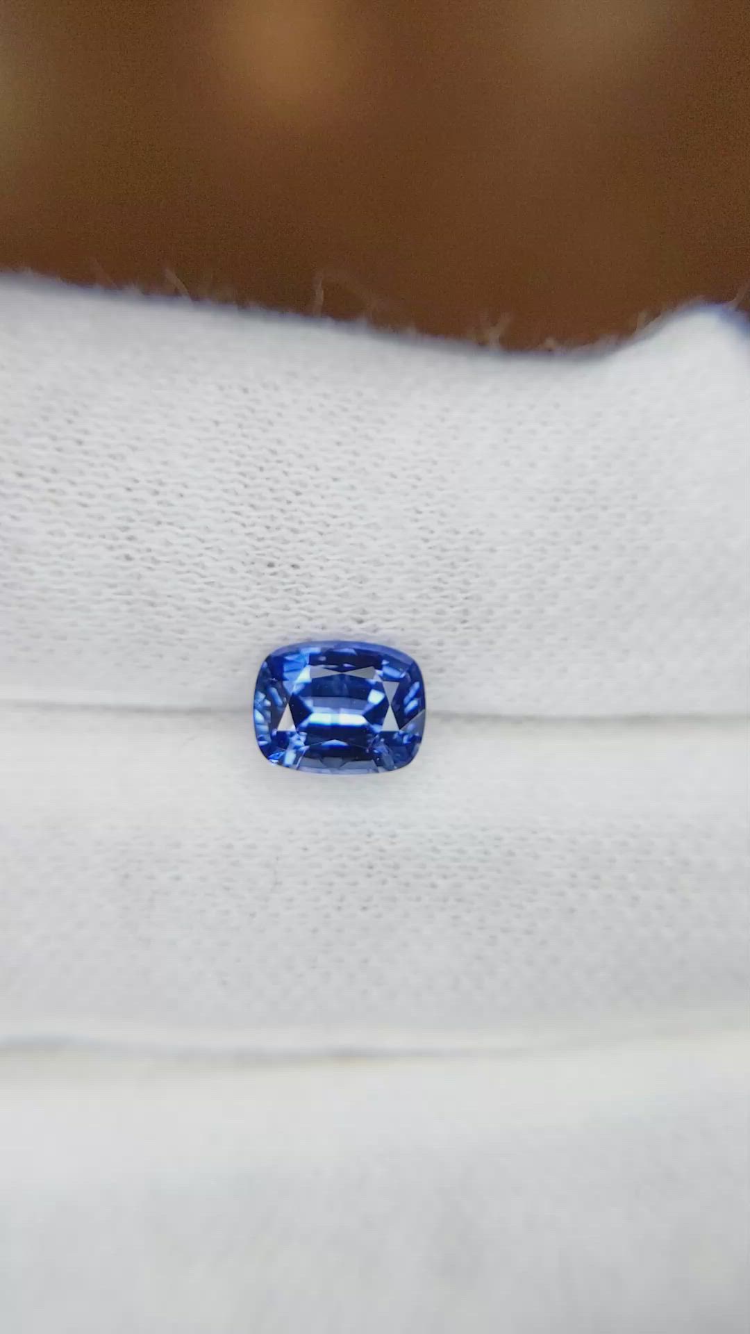 1.39 Ct. Blue Sapphire from Ceylon (Sri Lanka) Size Video