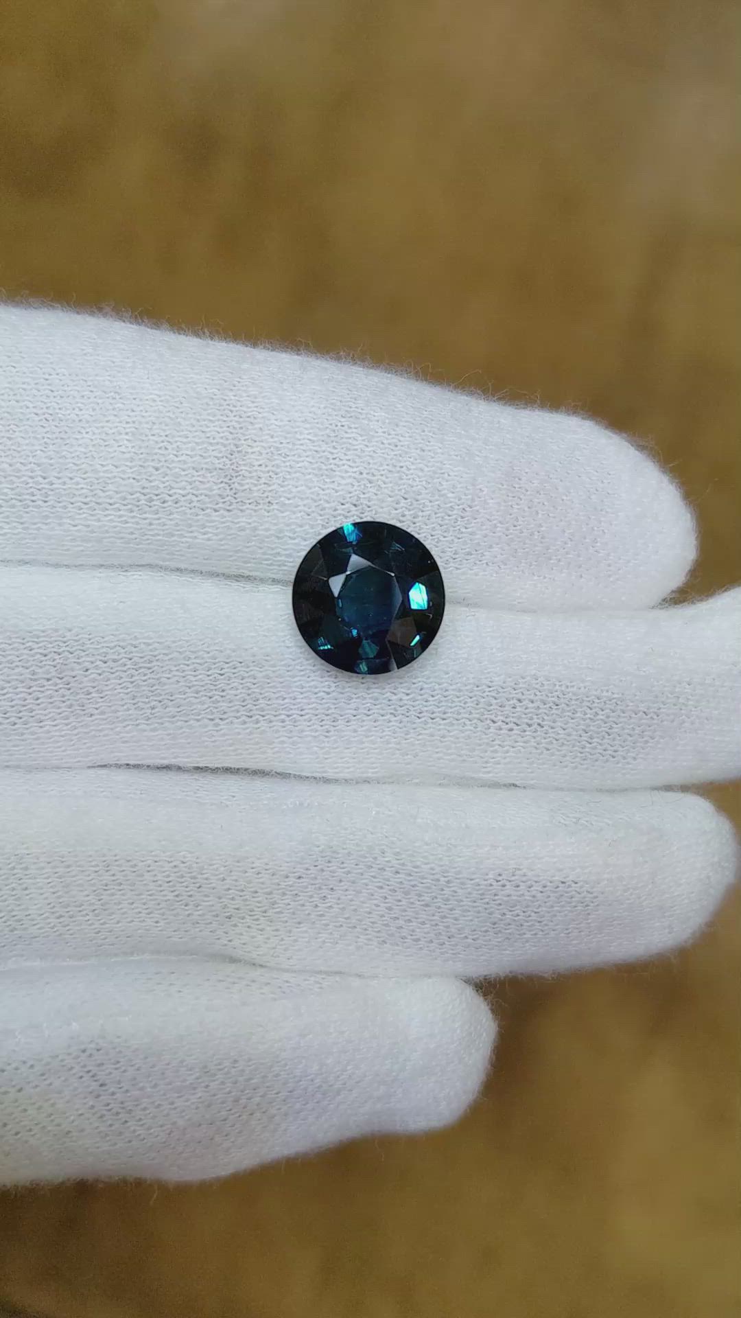 5.03 Ct. Bluish Green Sapphire from Ceylon (Sri Lanka) Size Video