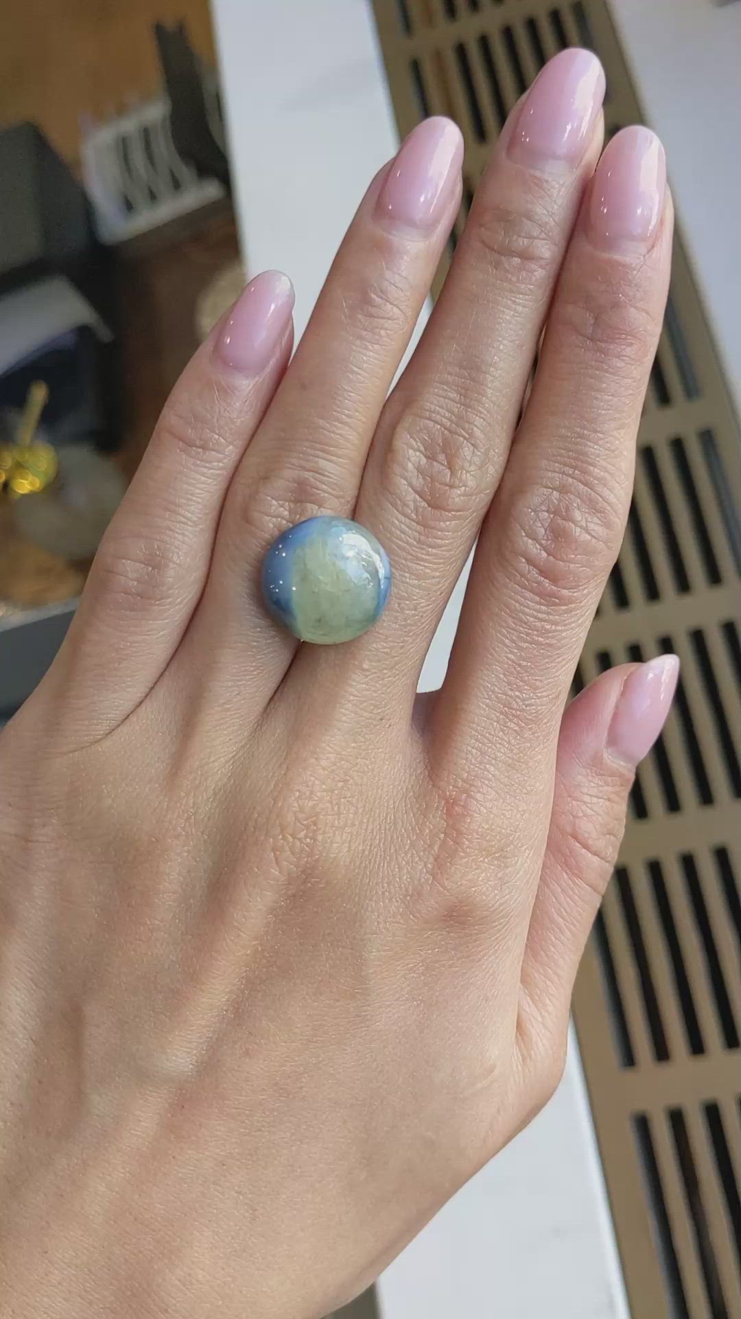 17.80 Ct. Bi Color Cabochon Sapphire from Ceylon (Sri Lanka) Size Video