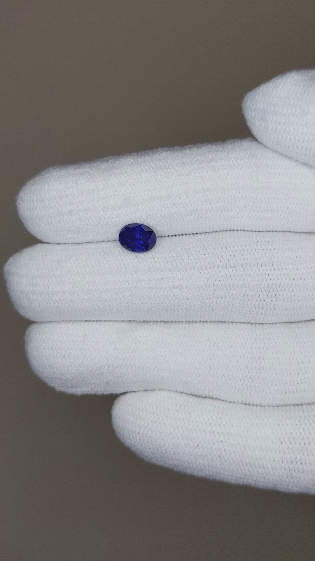 1.02 Ct. Blue Sapphire from Ceylon (Sri Lanka) Size Video