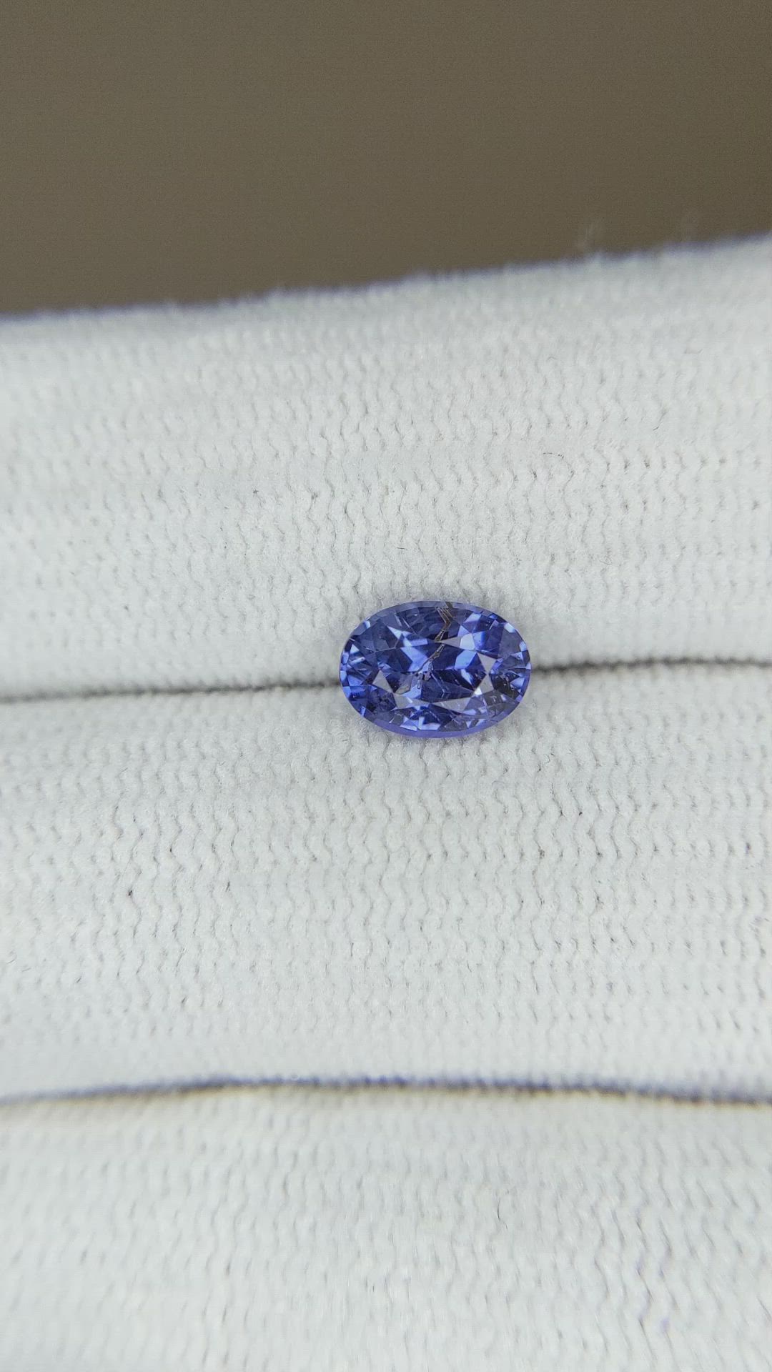 1.03 Ct. Blue Sapphire from Ceylon (Sri Lanka) Size Video