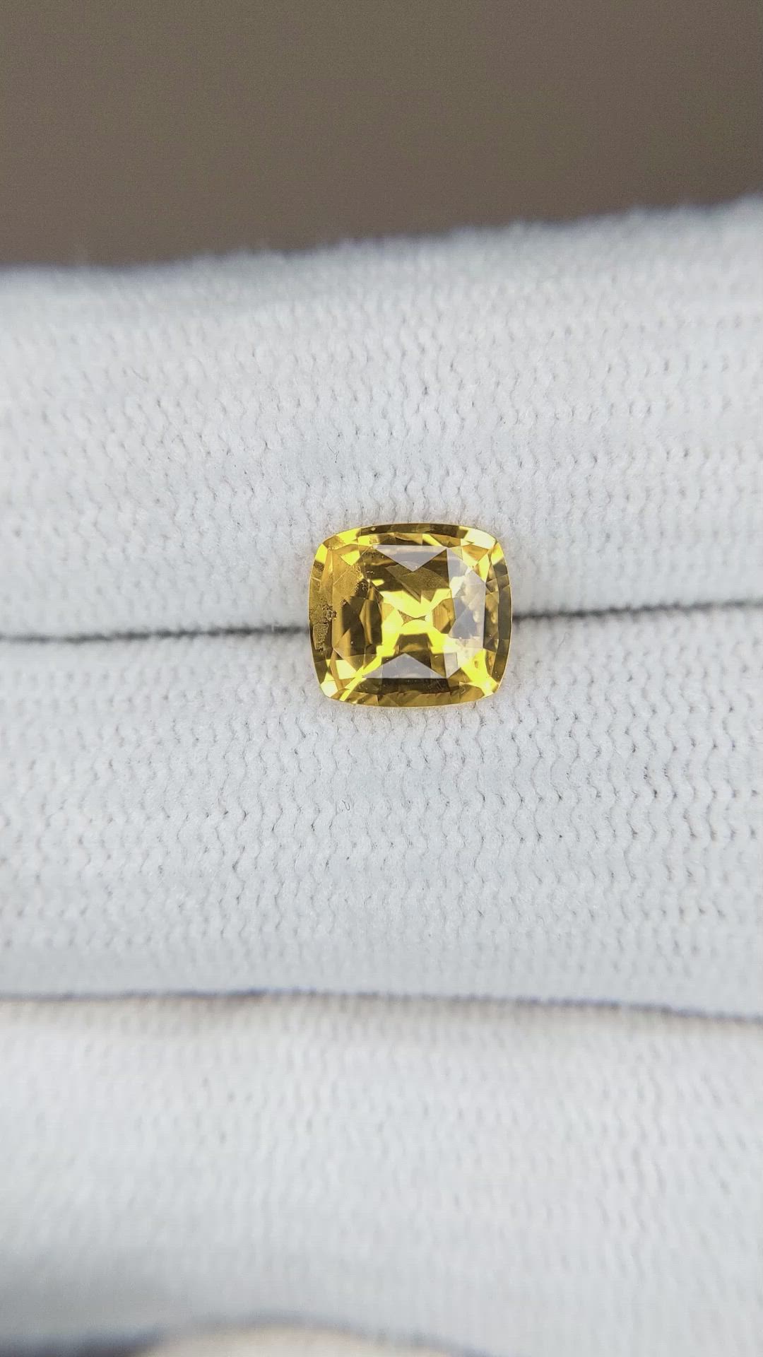 1.80 Ct. Yellow Sapphire from Ceylon (Sri Lanka) Size Video
