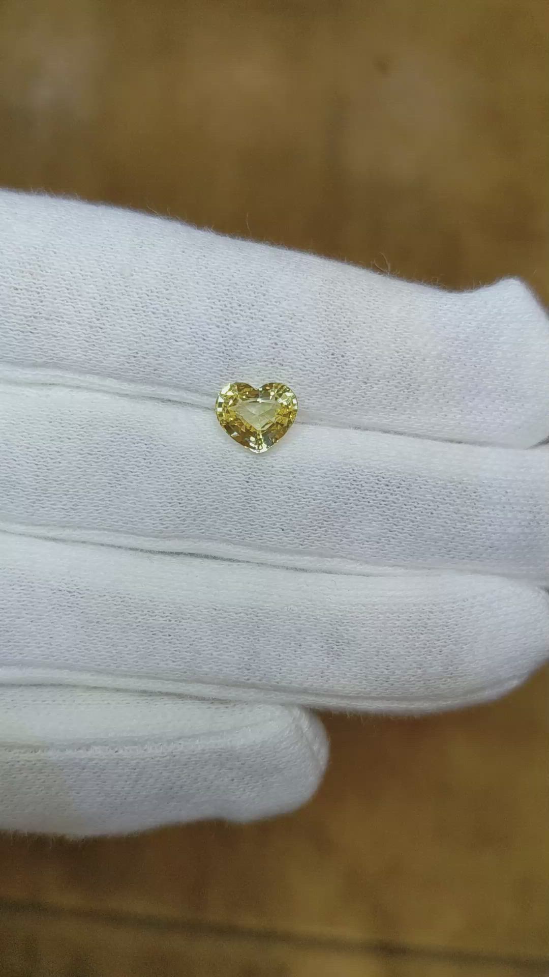 1.78 Ct. Yellow Sapphire from Ceylon (Sri Lanka) Size Video