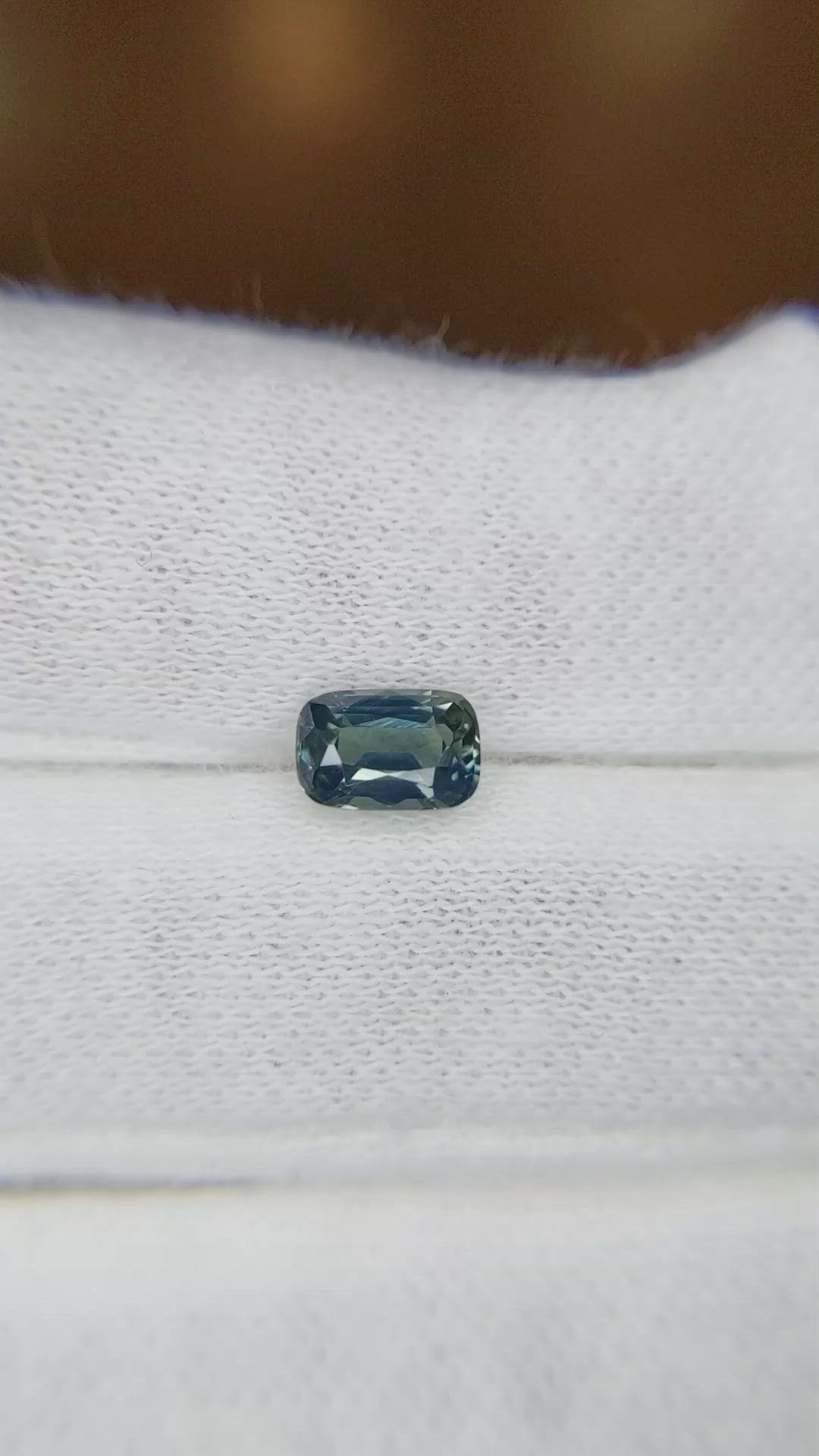 1.01 Ct. Greenish Blue Sapphire from Ceylon (Sri Lanka) Size Video