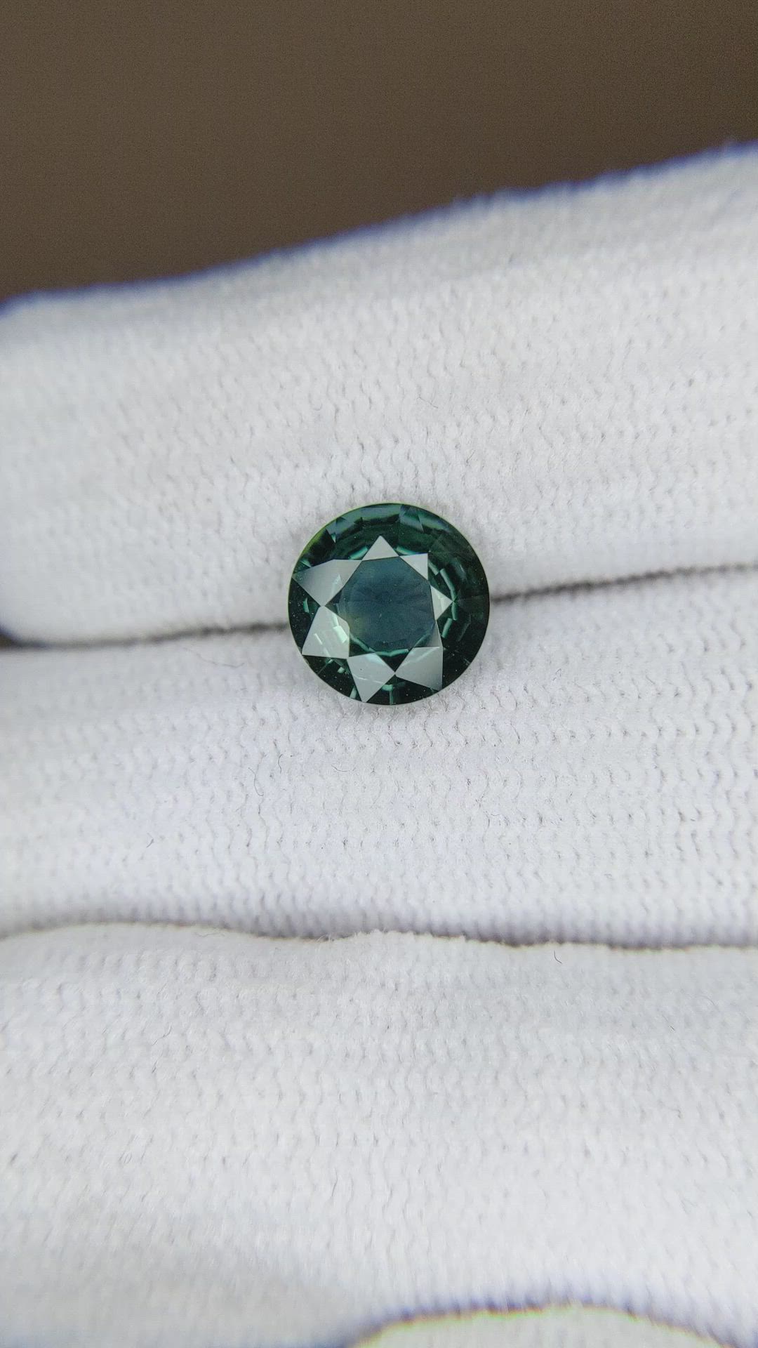 1.80 Ct. Bluish Green Sapphire from Ceylon (Sri Lanka) Size Video