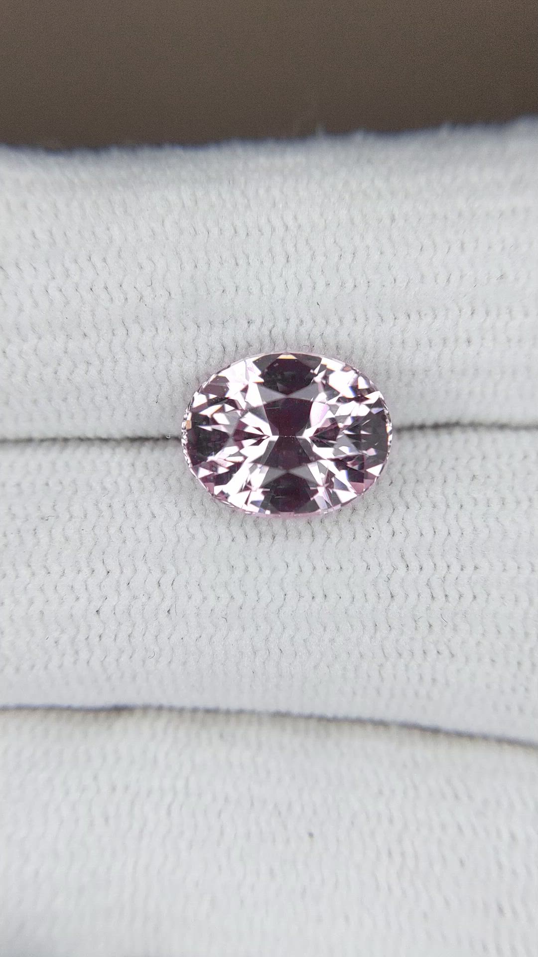 4.04 Ct. Pink Sapphire from Ceylon (Sri Lanka) Size Video