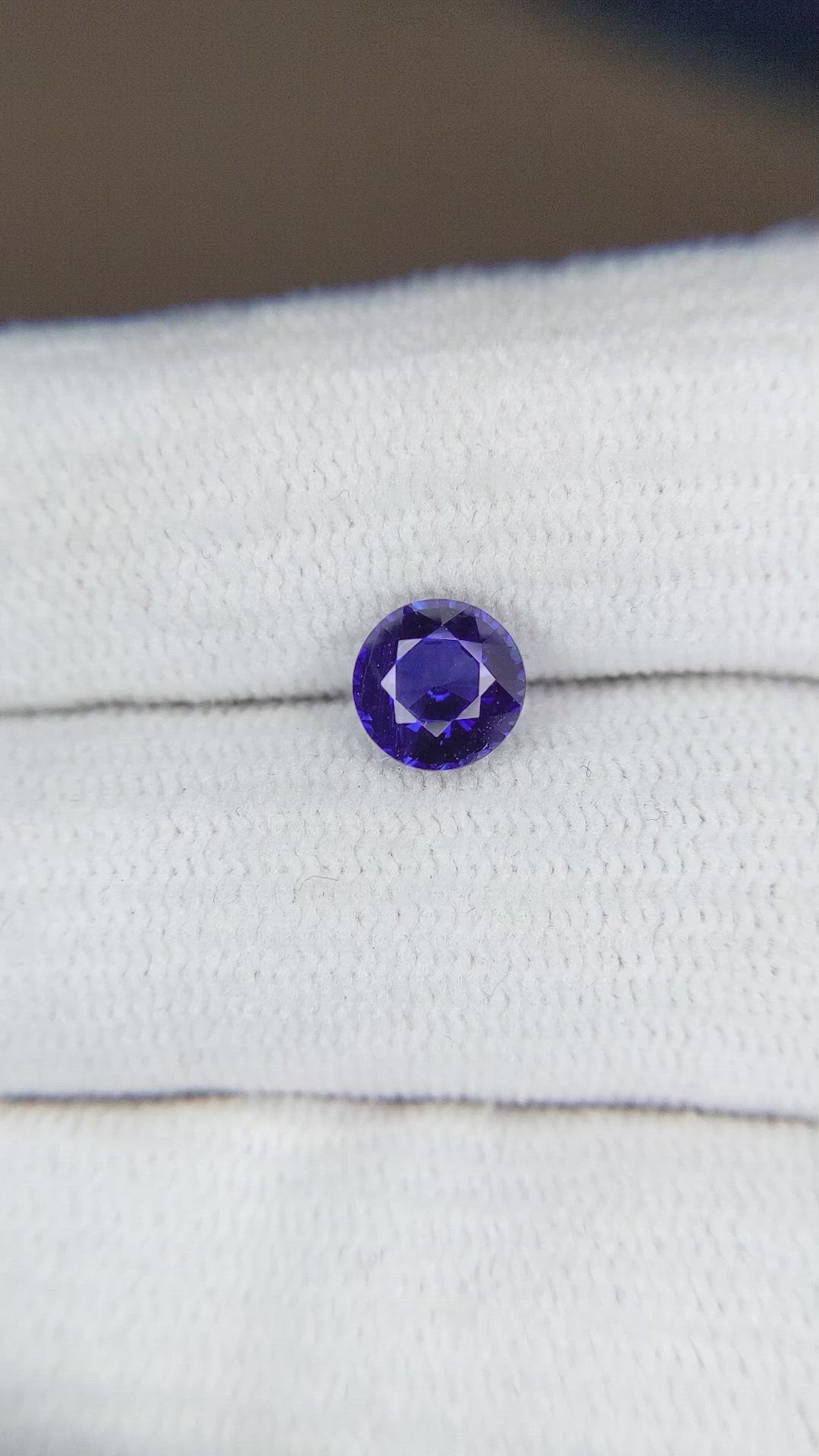 1.15 Ct. Blue Sapphire from Ceylon (Sri Lanka) Size Video