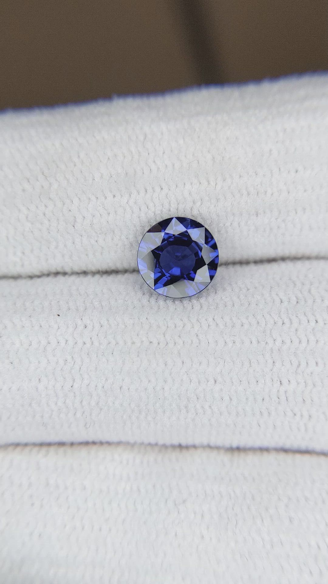 1.25 Ct. Blue Sapphire from Ceylon (Sri Lanka) Size Video