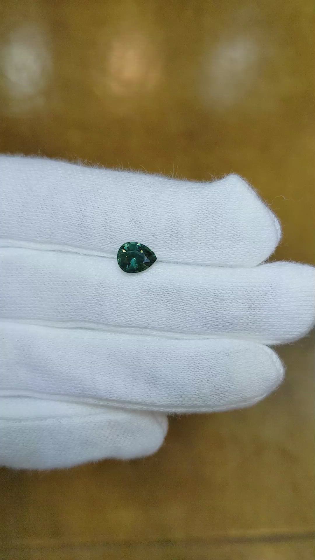 1.23 Ct. Sapphire from Ceylon (Sri Lanka) Size Video