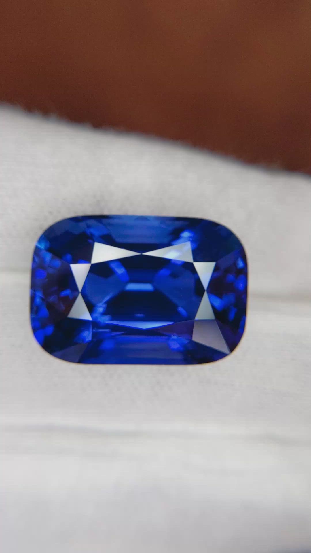 34.48 Ct. Blue Sapphire from Ceylon (Sri Lanka) Size Video