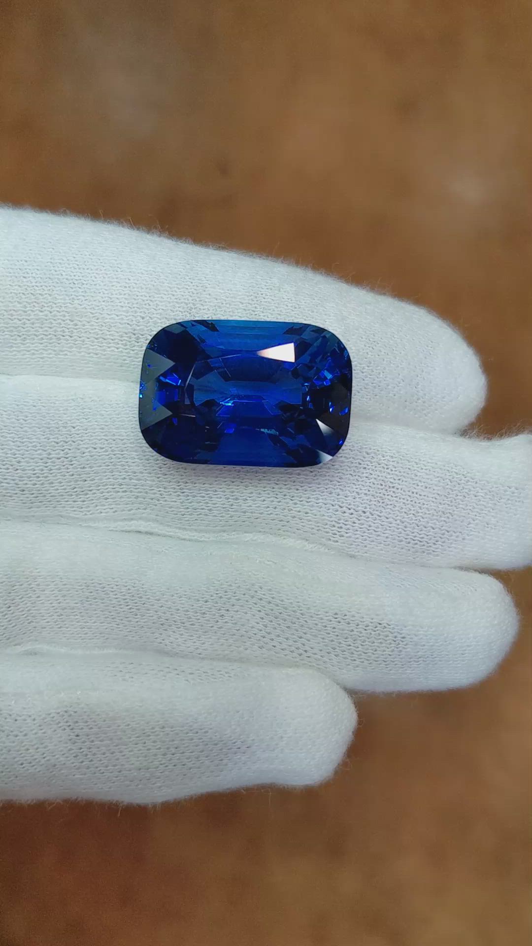 34.48 Ct. Blue Sapphire from Ceylon (Sri Lanka) Size Video