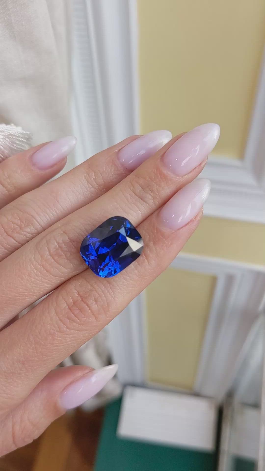 19.35 Ct. Blue Sapphire from Ceylon (Sri Lanka) Size Video