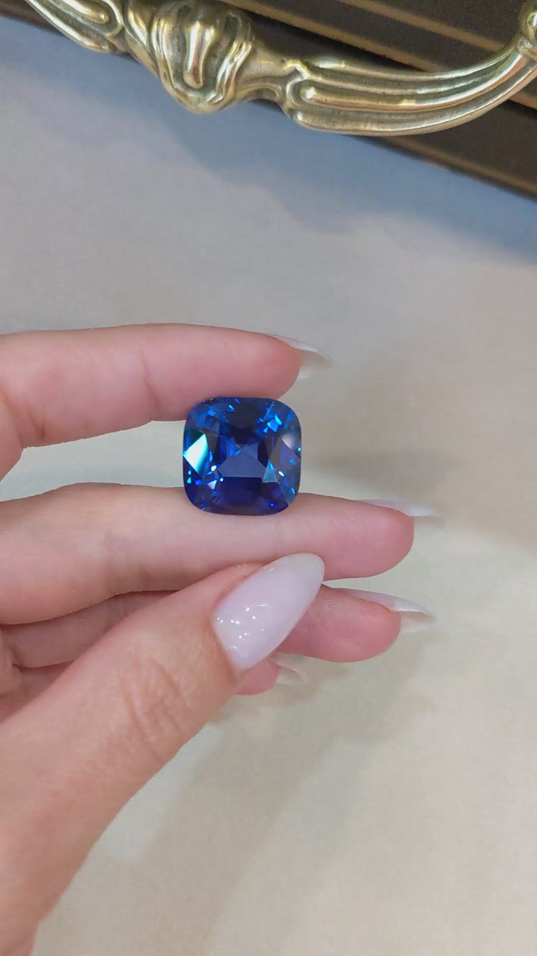 25.43 Ct. Blue Sapphire from Ceylon (Sri Lanka) Size Video