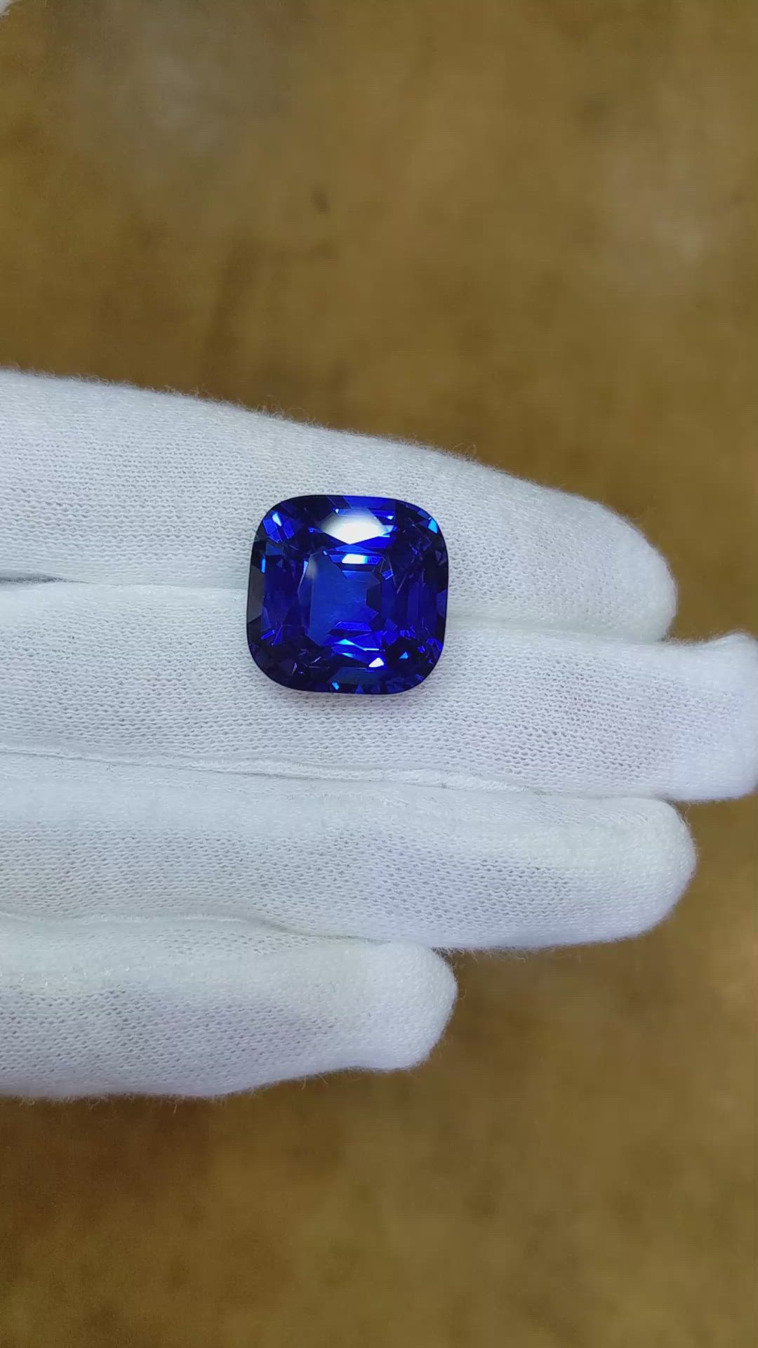 25.43 Ct. Blue Sapphire from Ceylon (Sri Lanka) Size Video