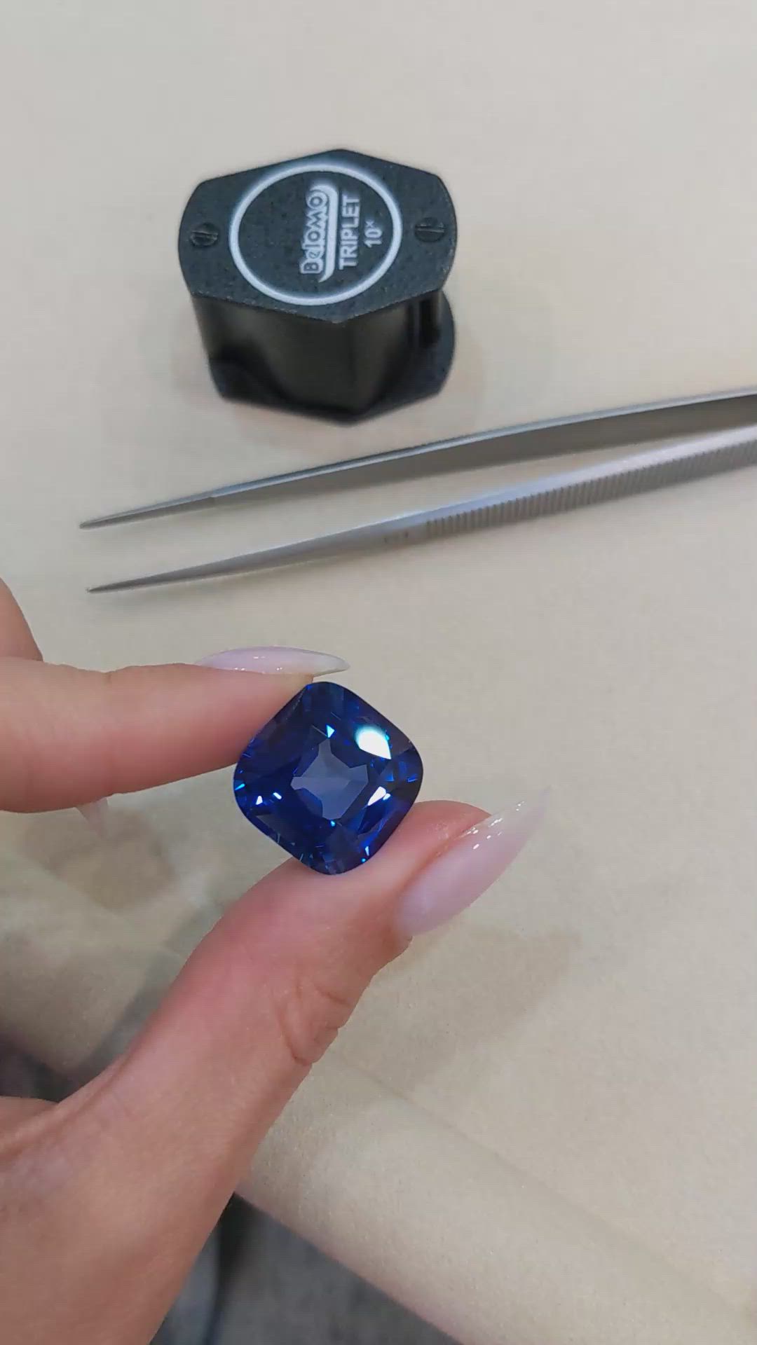 25.43 Ct. Blue Sapphire from Ceylon (Sri Lanka) Size Video