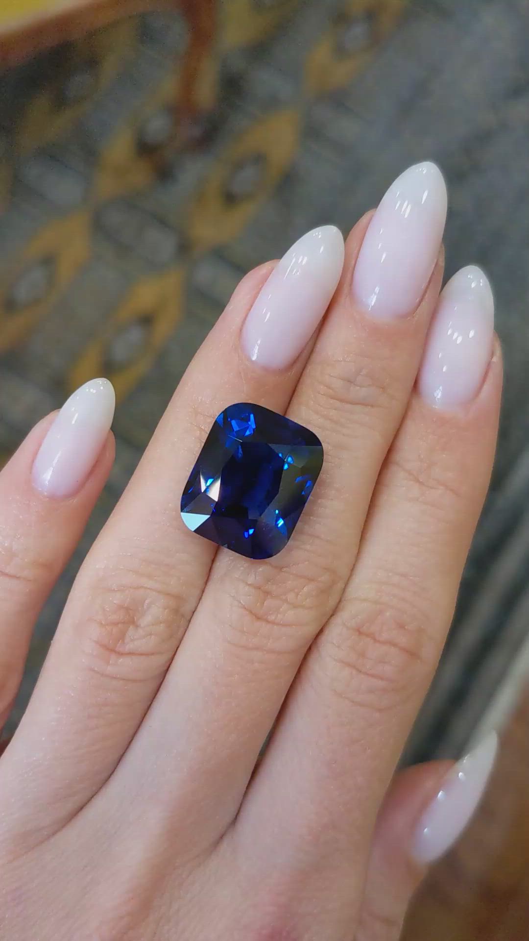 18.55 Ct. Blue Sapphire from Ceylon (Sri Lanka) Size Video