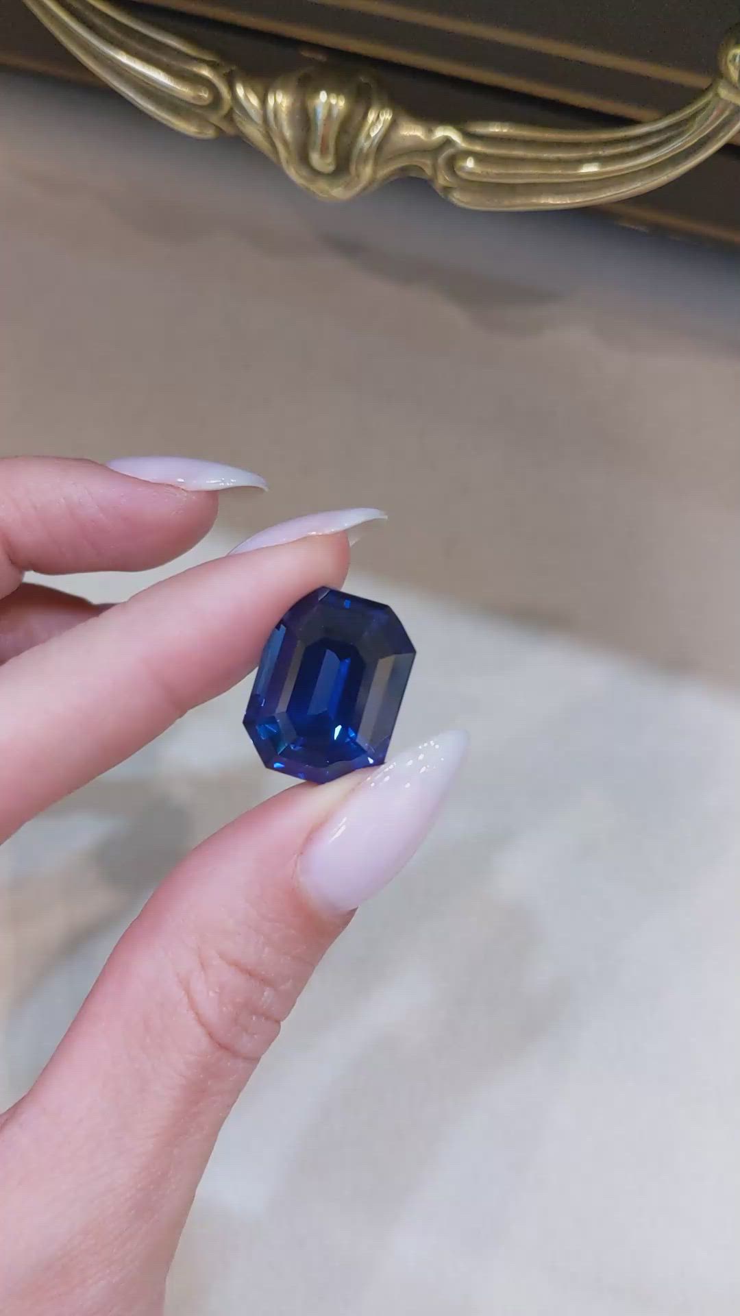 25.17 Ct. Blue Sapphire from Ceylon (Sri Lanka) Size Video