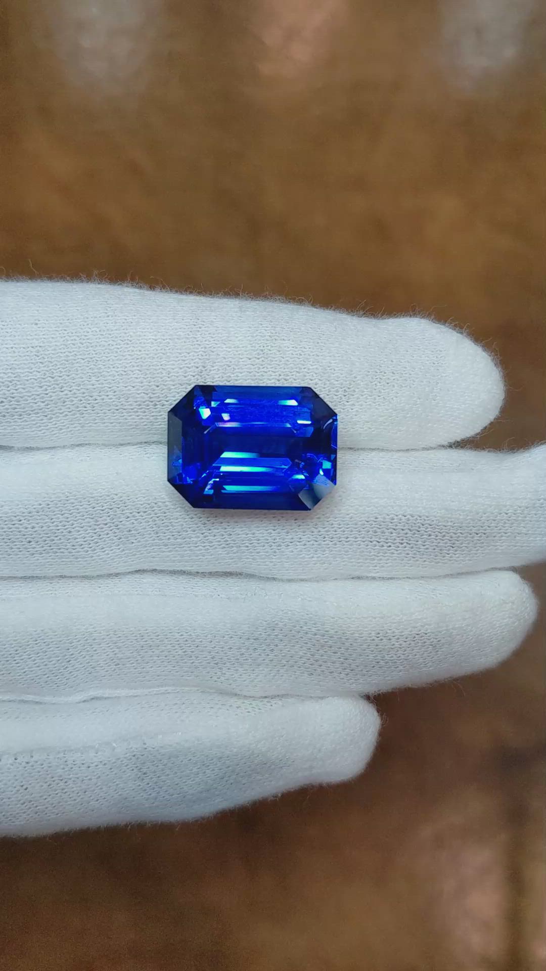 22.39 Ct. Blue Sapphire from Ceylon (Sri Lanka) Size Video