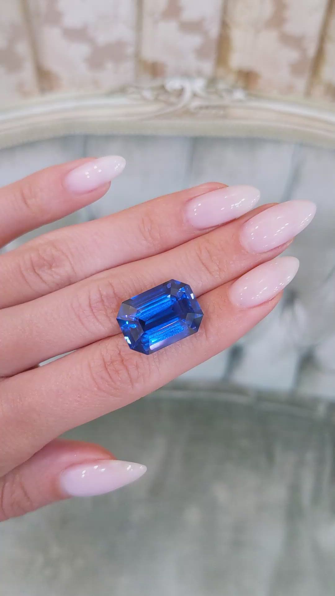 22.39 Ct. Blue Sapphire from Ceylon (Sri Lanka) Size Video