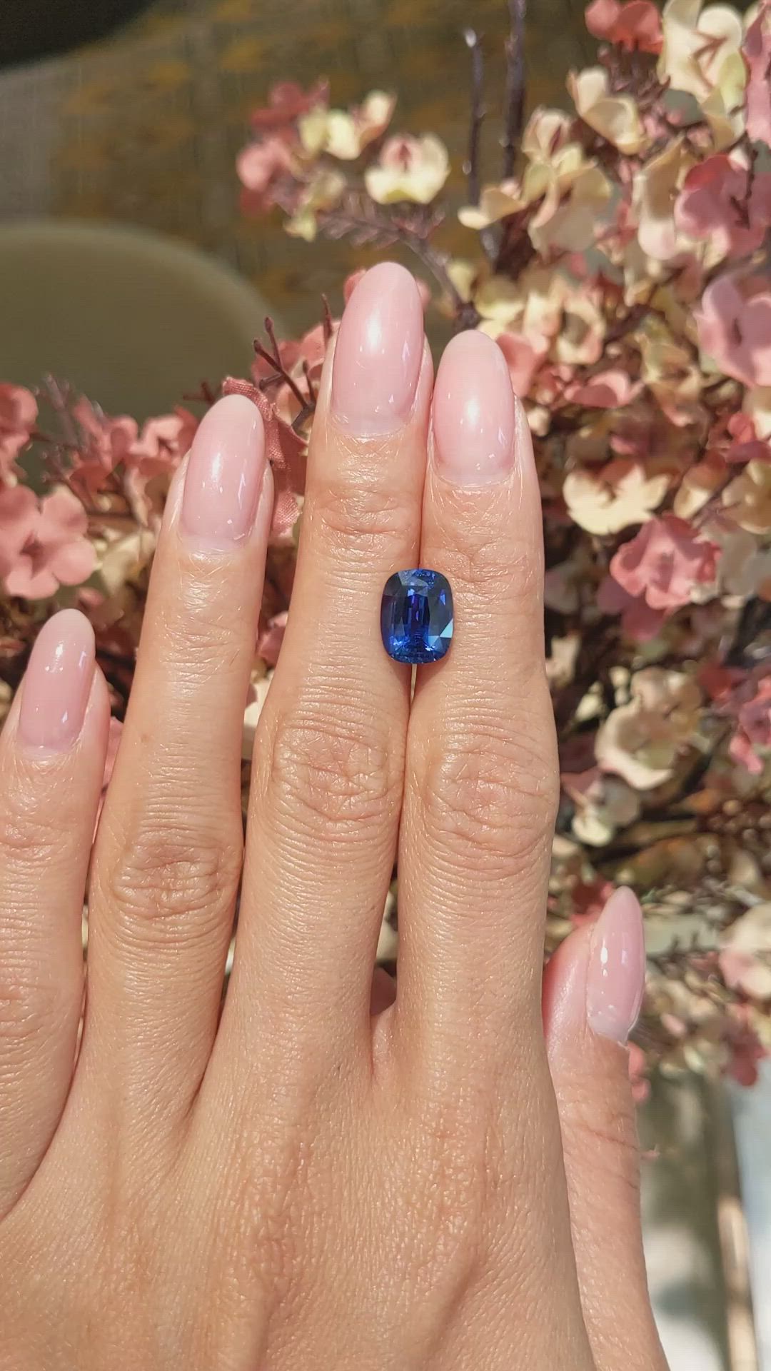 4.20 Ct. Blue Sapphire from Ceylon (Sri Lanka) Size Video