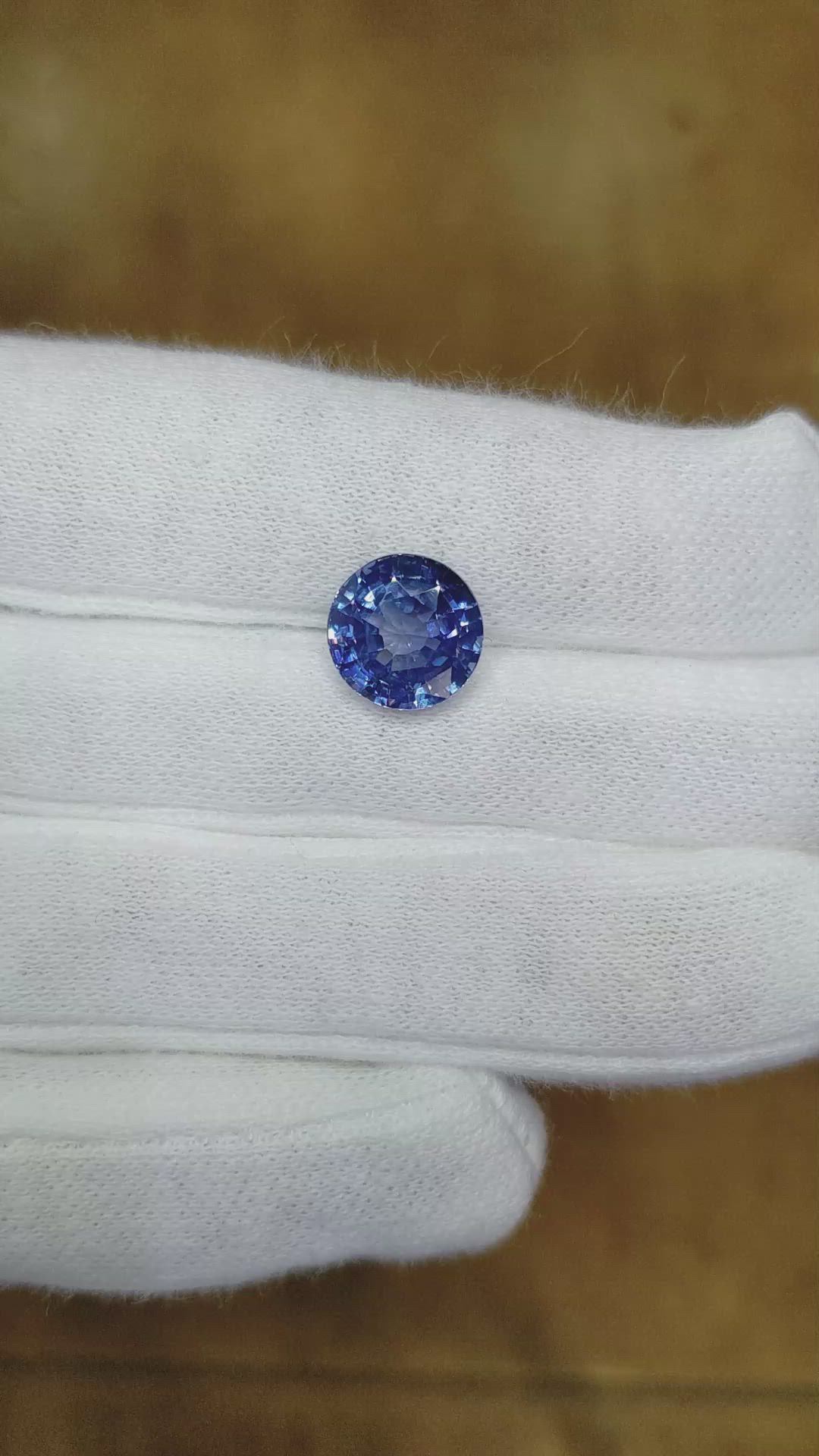 5.14 Ct. Blue Sapphire from Ceylon (Sri Lanka) Size Video