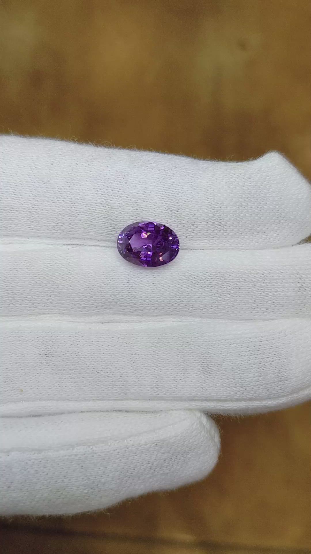 3.97 Ct. Sapphire from Ceylon (Sri Lanka) Size Video
