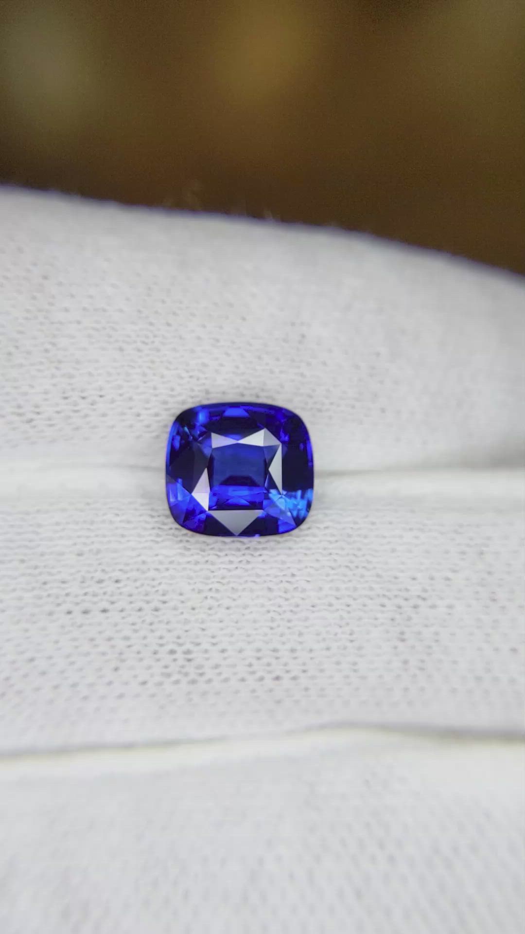 3.14 Ct. Blue Sapphire from Ceylon (Sri Lanka) Size Video