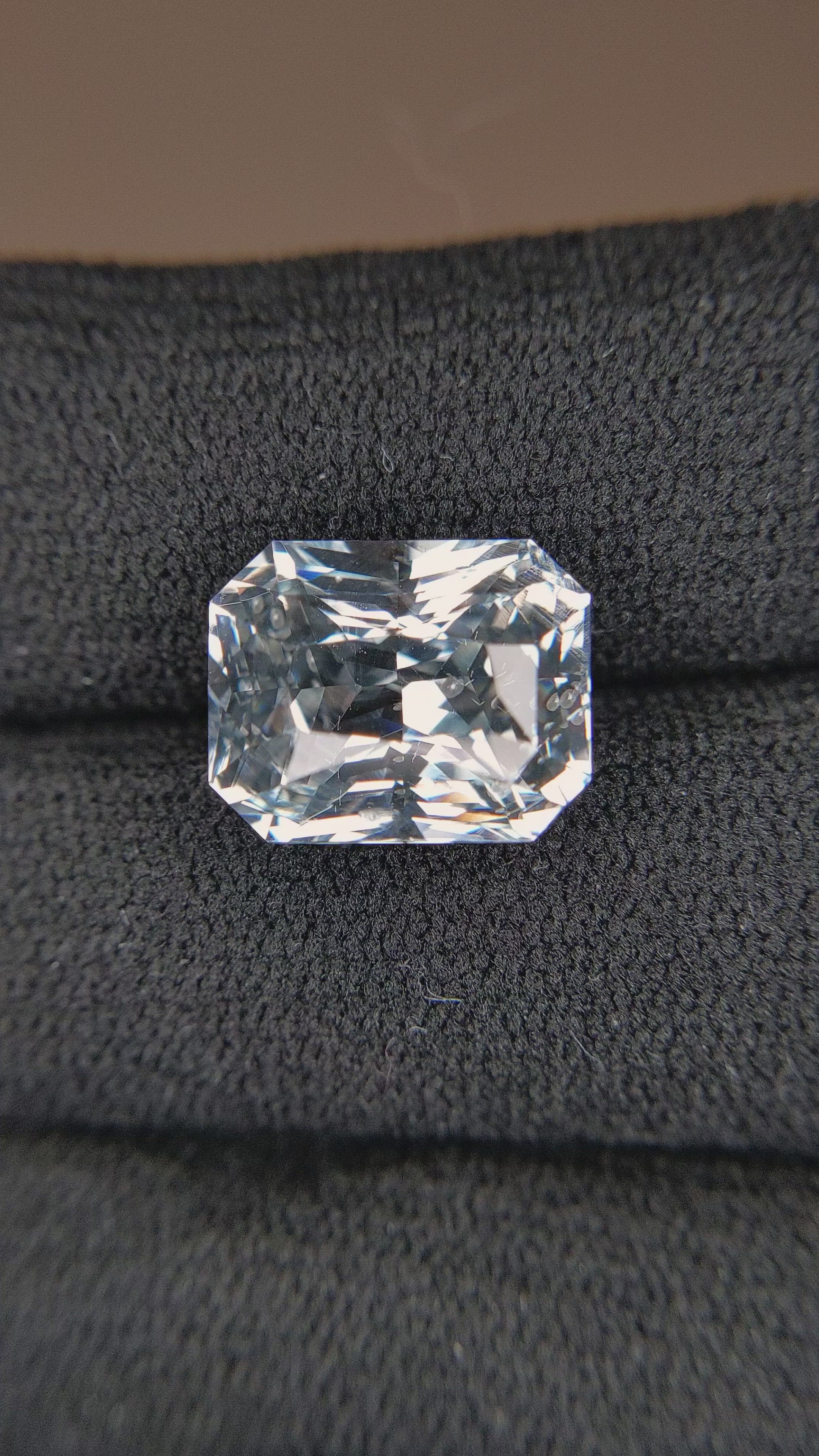 7.65 Ct. White Sapphire from Ceylon (Sri Lanka) Size Video