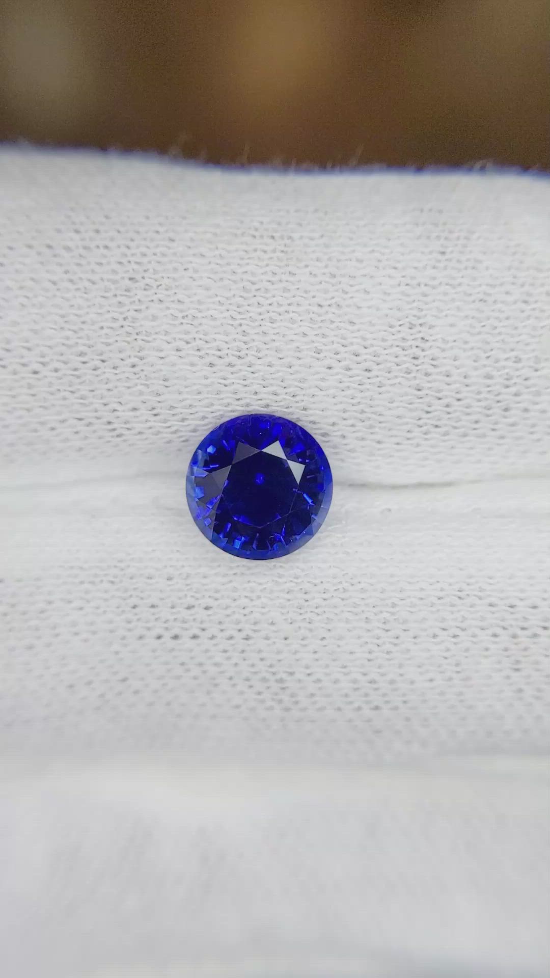 2.59 Ct. Blue Sapphire from Ceylon (Sri Lanka) Size Video
