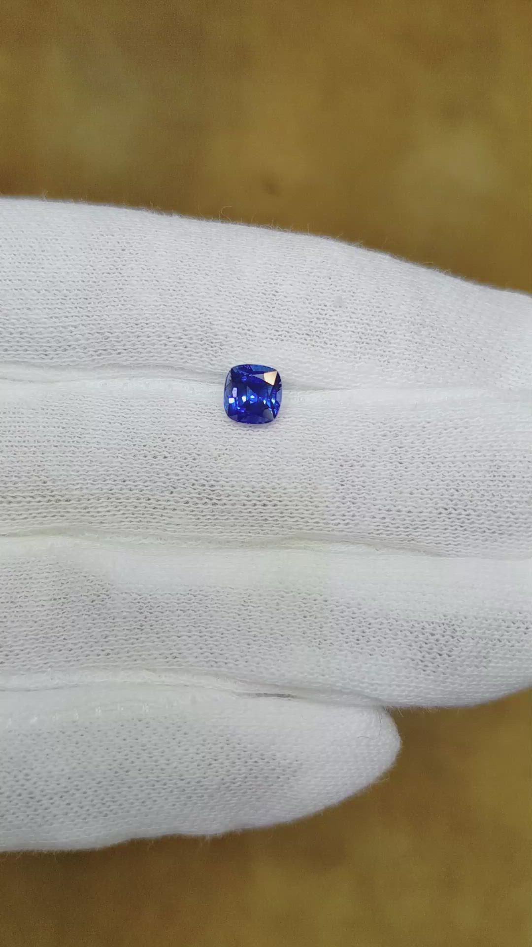 1.21 Ct. Blue Sapphire from Ceylon (Sri Lanka) Size Video