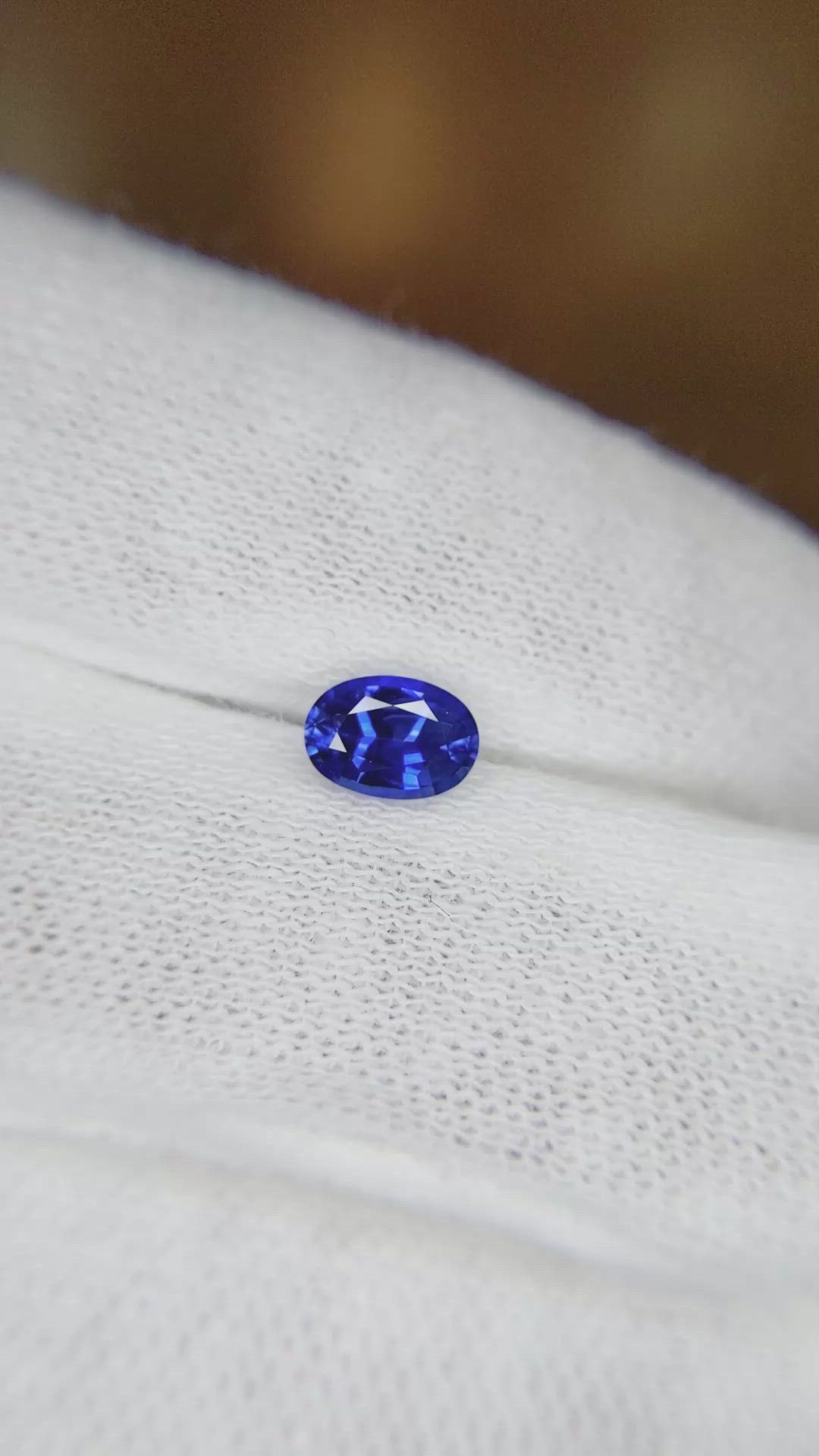0.77 Ct. Blue Sapphire from Ceylon (Sri Lanka) Size Video
