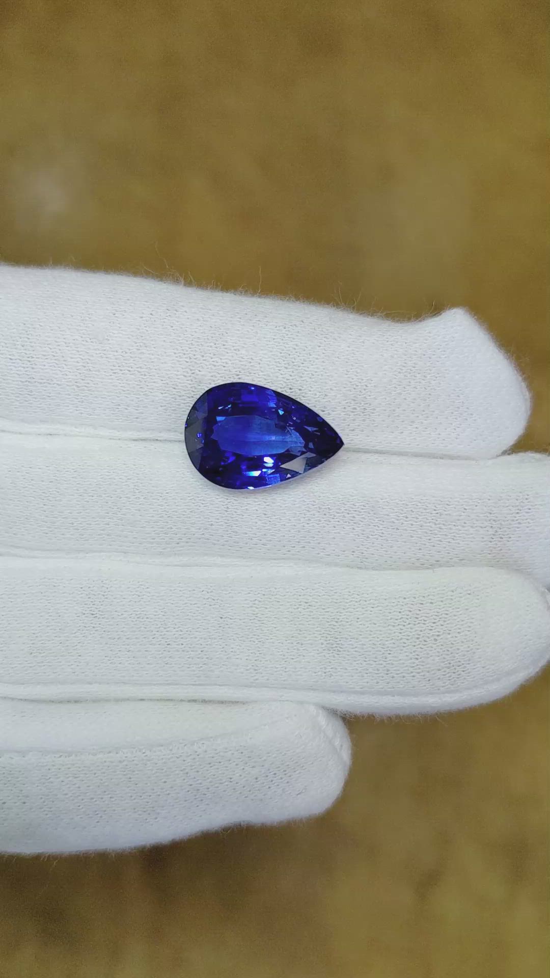 12.07 Ct. Blue Sapphire from Ceylon (Sri Lanka) Size Video
