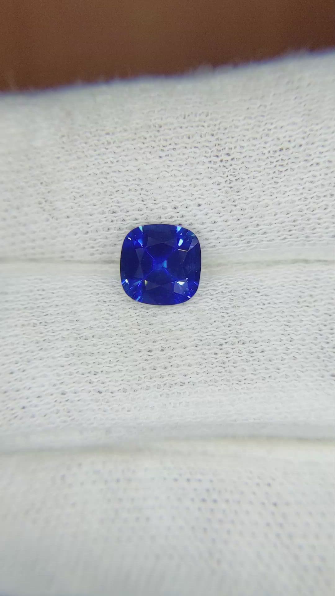 1.58 Ct. Blue Sapphire from Ceylon (Sri Lanka) Size Video
