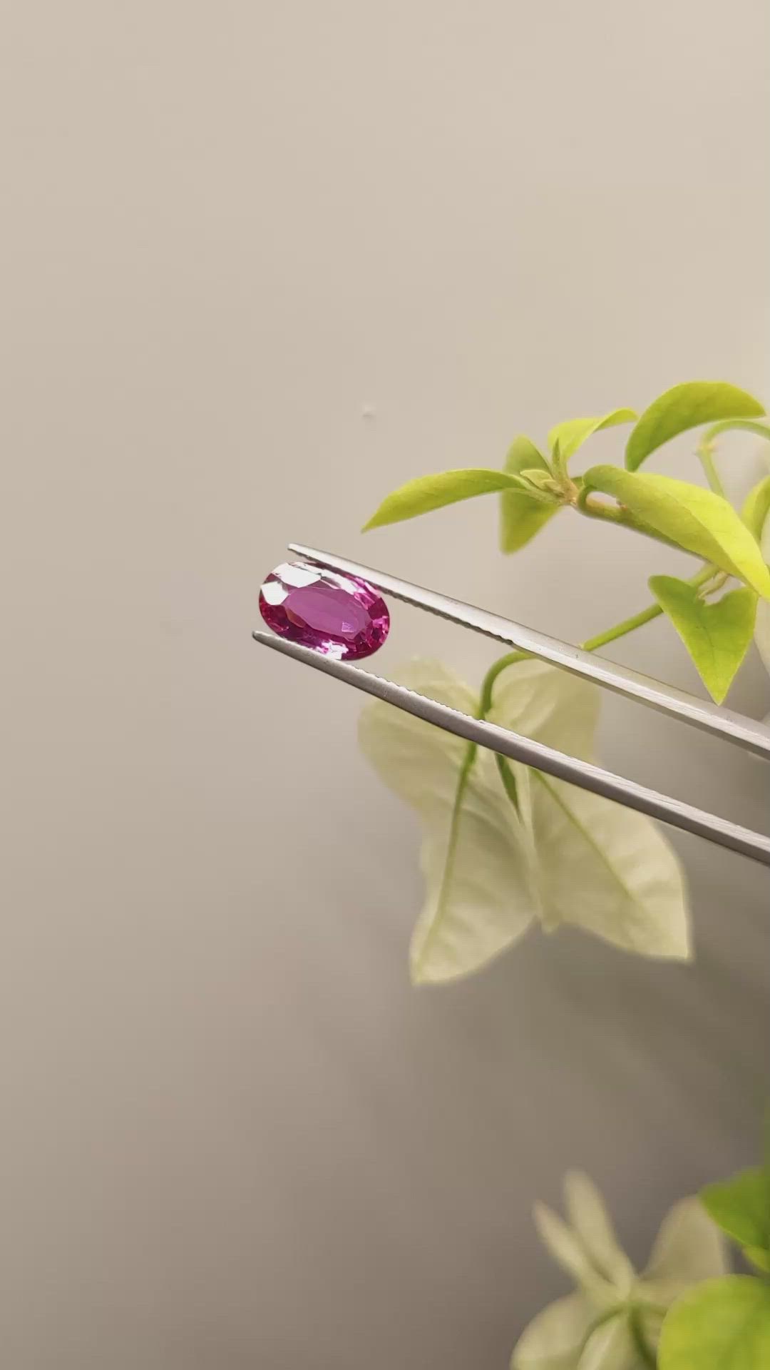 2.13 Ct. Reddish Pink Sapphire from Ceylon (Sri Lanka) Size Video