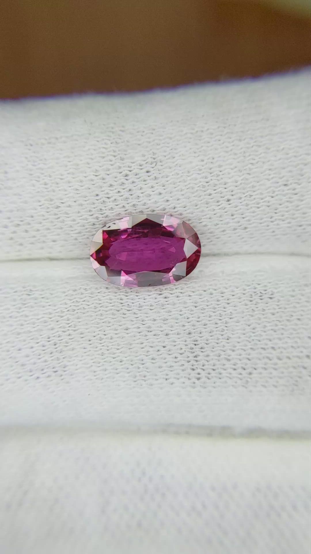 2.13 Ct. Reddish Pink Sapphire from Ceylon (Sri Lanka) Size Video