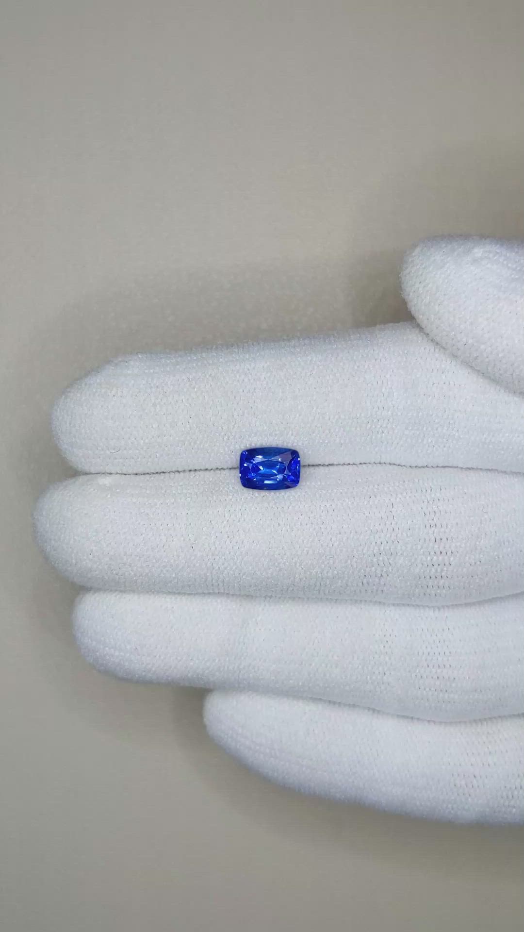 1.09 Ct. Blue Sapphire from Ceylon (Sri Lanka) Size Video