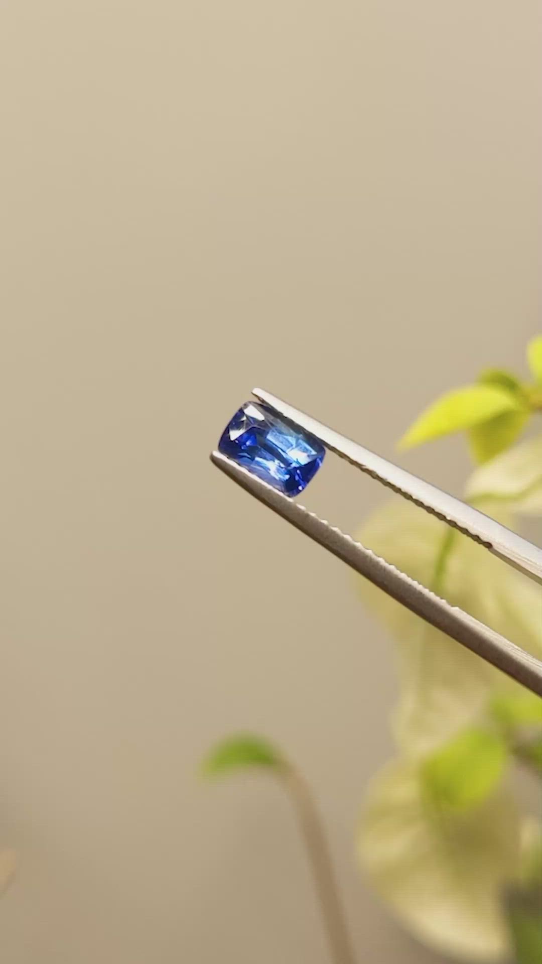1.09 Ct. Blue Sapphire from Ceylon (Sri Lanka) Size Video