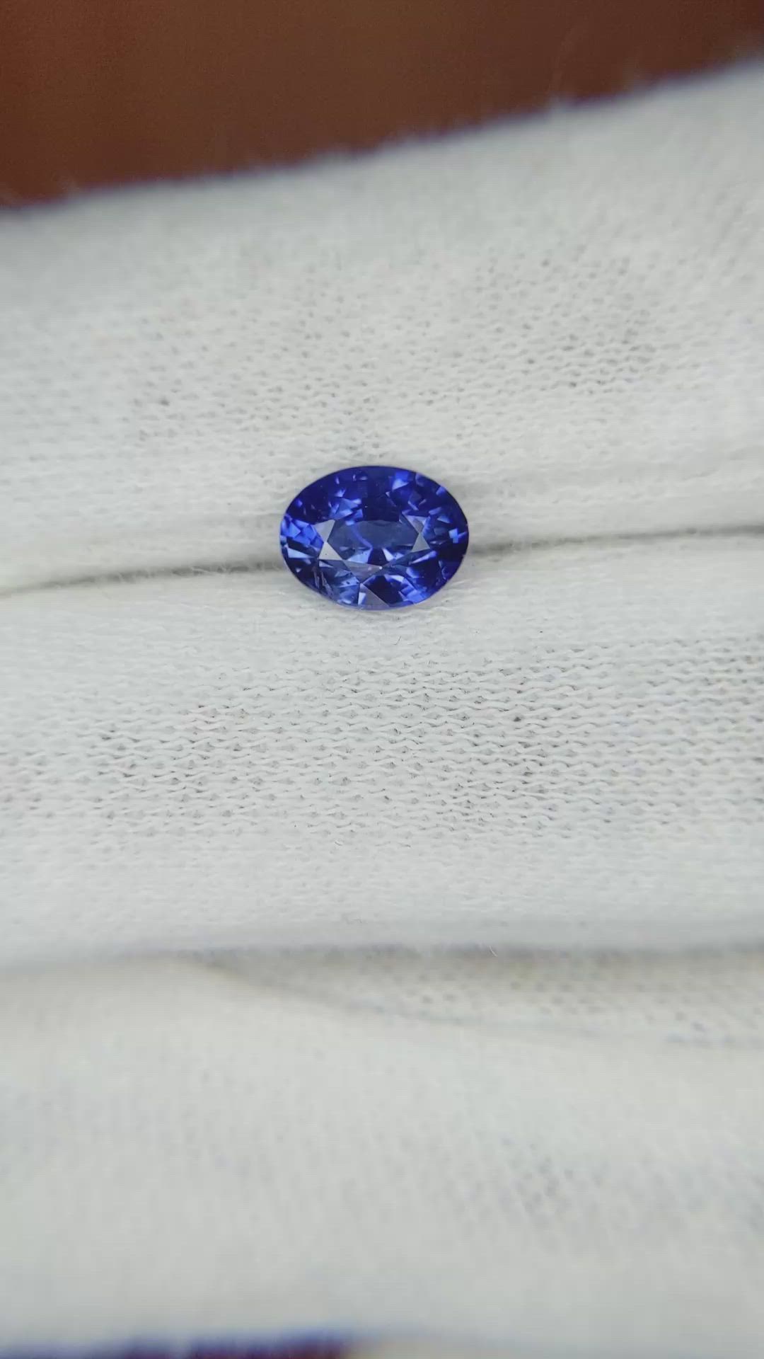 1.13 Ct. Blue Sapphire from Ceylon (Sri Lanka) Size Video