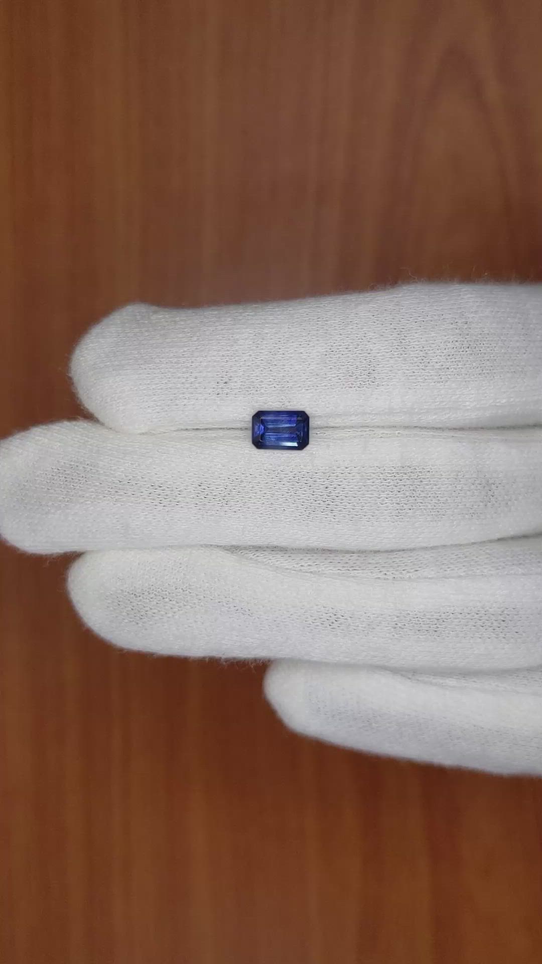 1.06 Ct. Blue Sapphire from Ceylon (Sri Lanka) Size Video