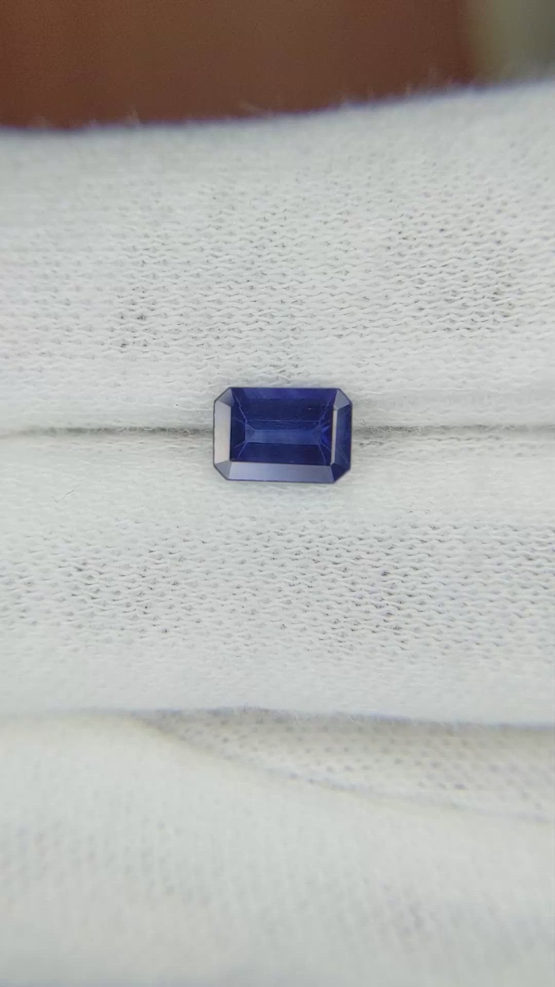 1.06 Ct. Blue Sapphire from Ceylon (Sri Lanka) Size Video