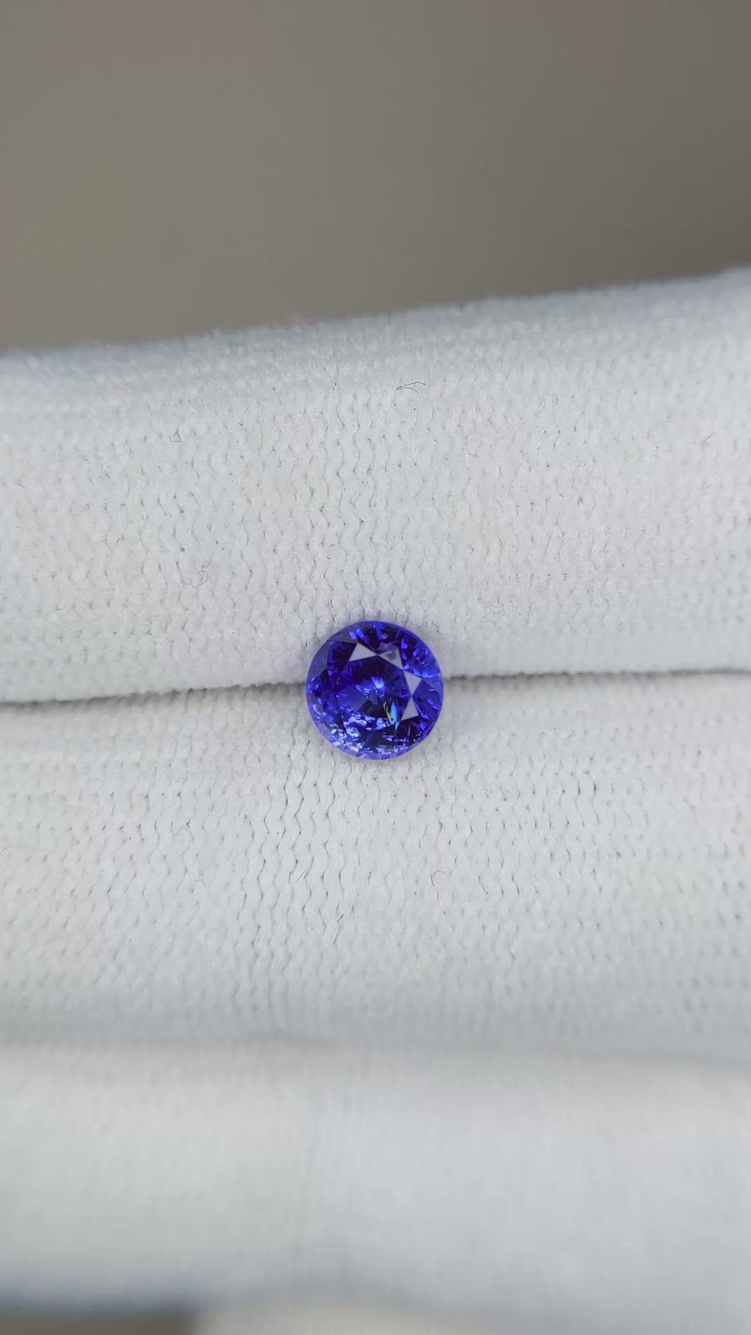 0.86 Ct. Blue Sapphire from Ceylon (Sri Lanka) Size Video