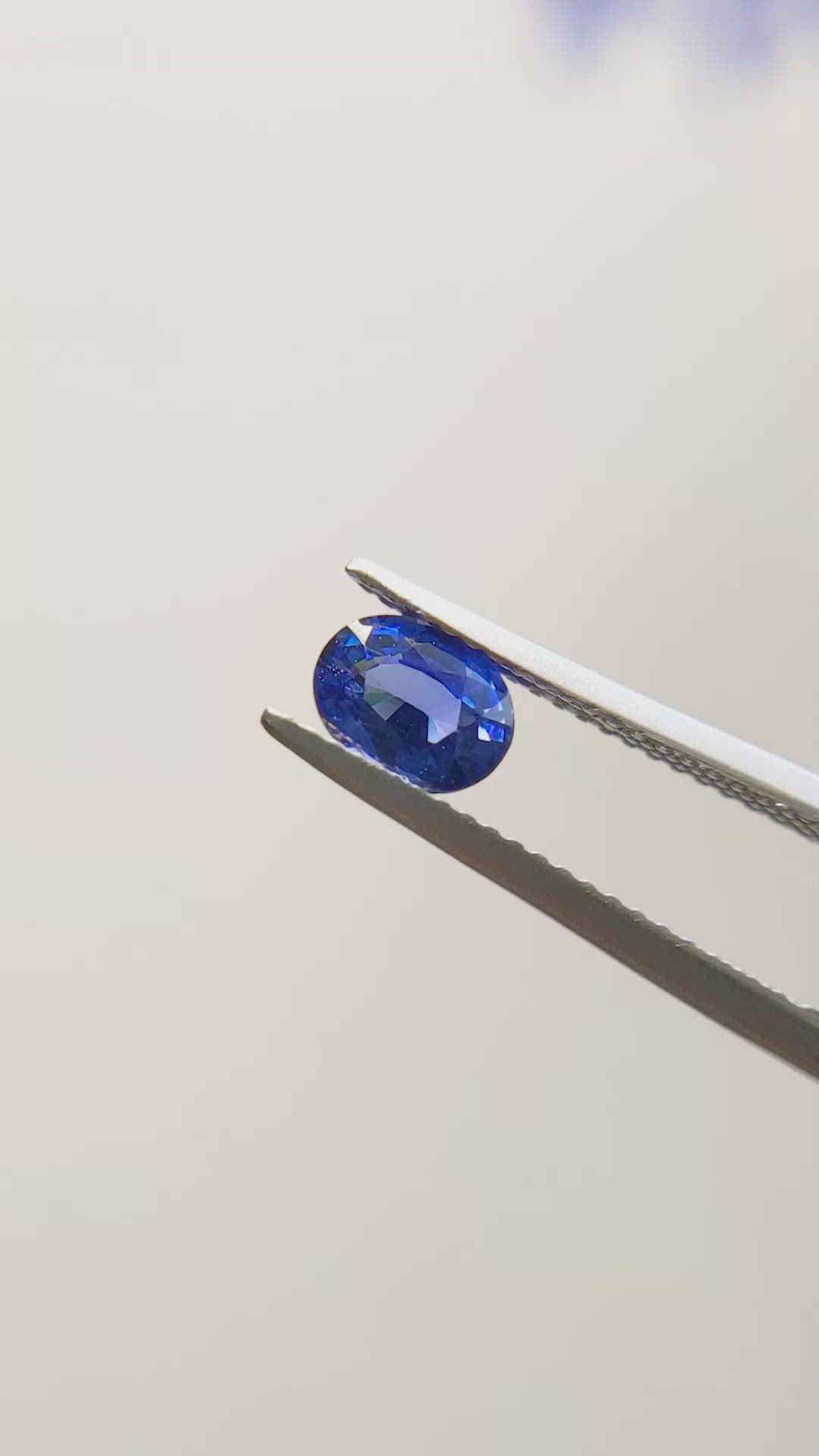 0.98 Ct. Blue Sapphire from Ceylon (Sri Lanka) Size Video