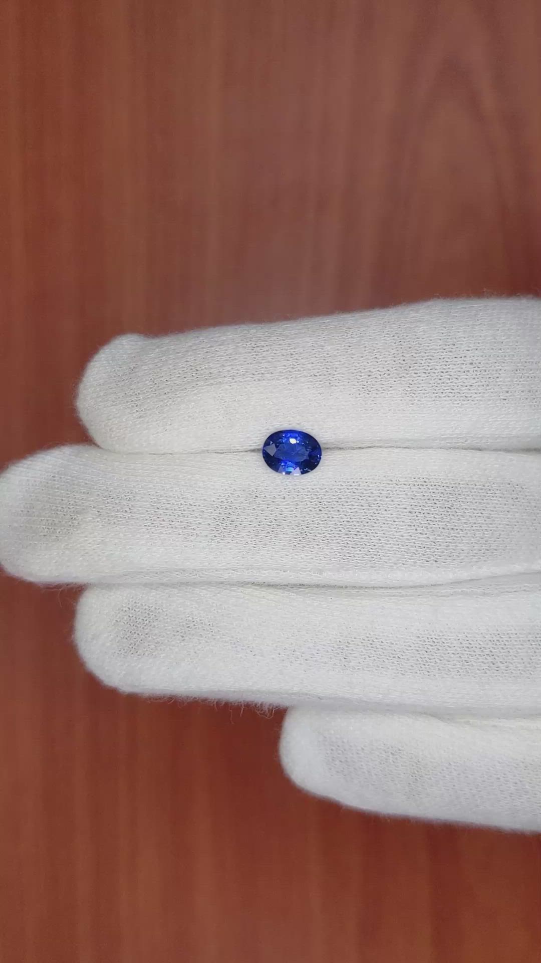 0.98 Ct. Blue Sapphire from Ceylon (Sri Lanka) Size Video
